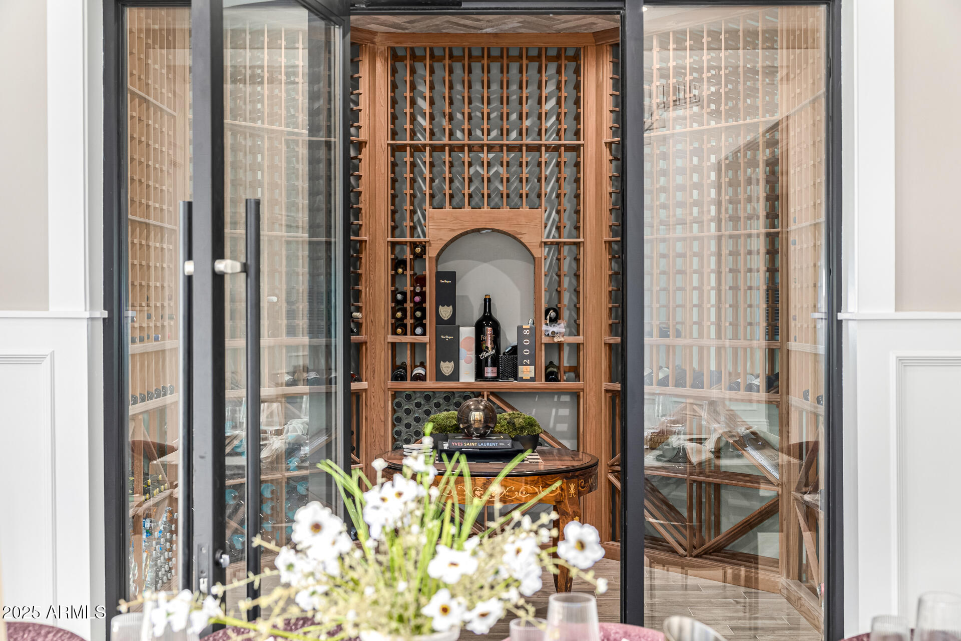 577 W HORSESHOE Place