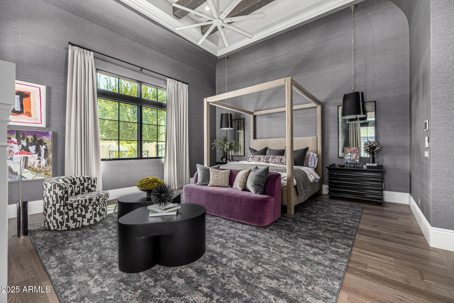 577 W HORSESHOE Place