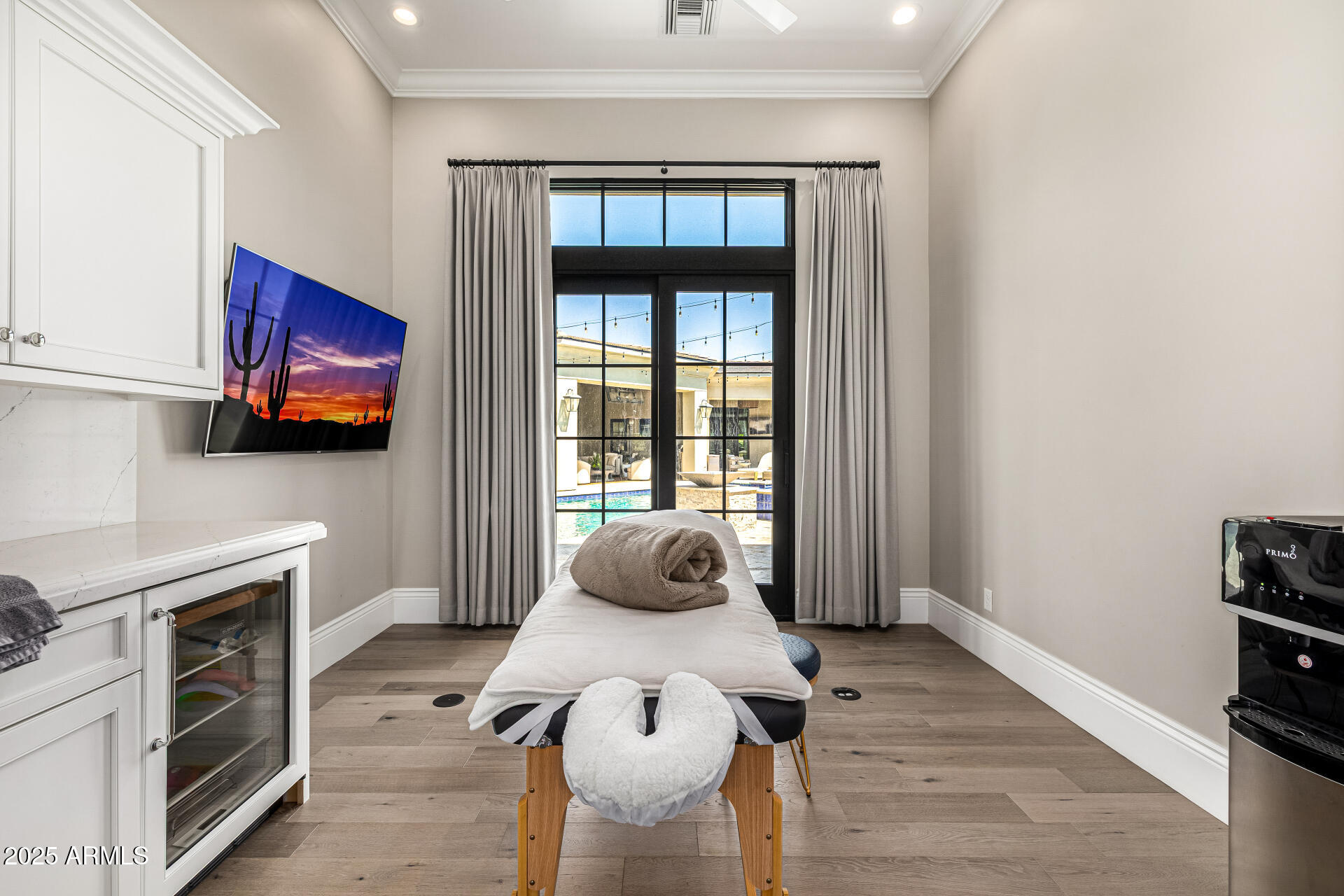 577 W HORSESHOE Place