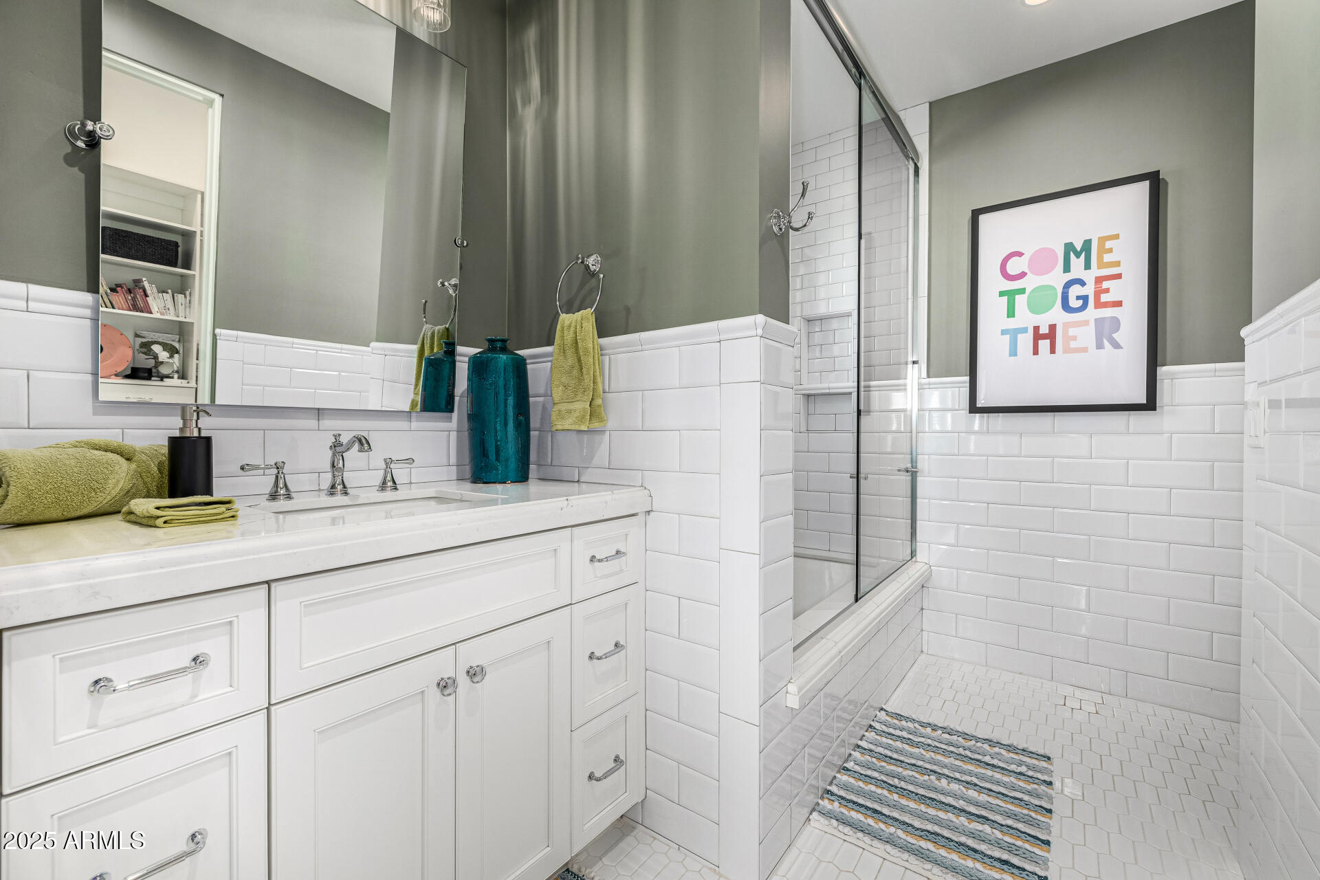 577 W HORSESHOE Place