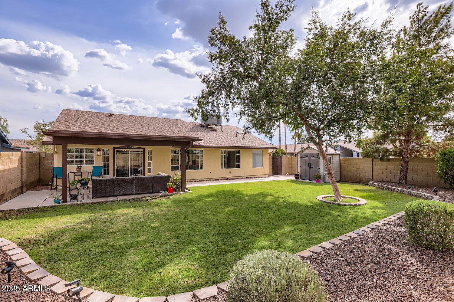 250 W PIUTE Avenue
