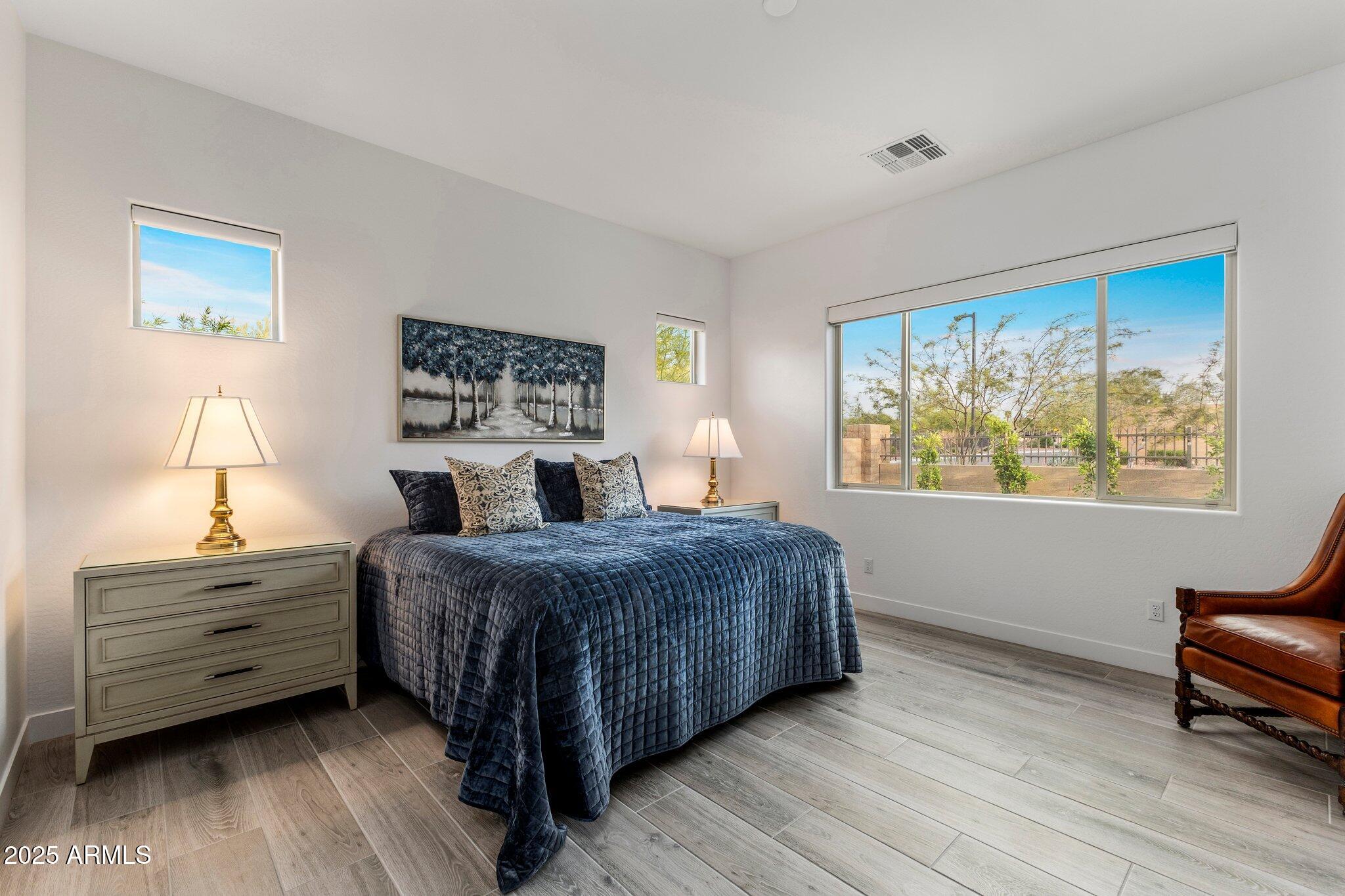 5931 E SIERRA MORENA Street