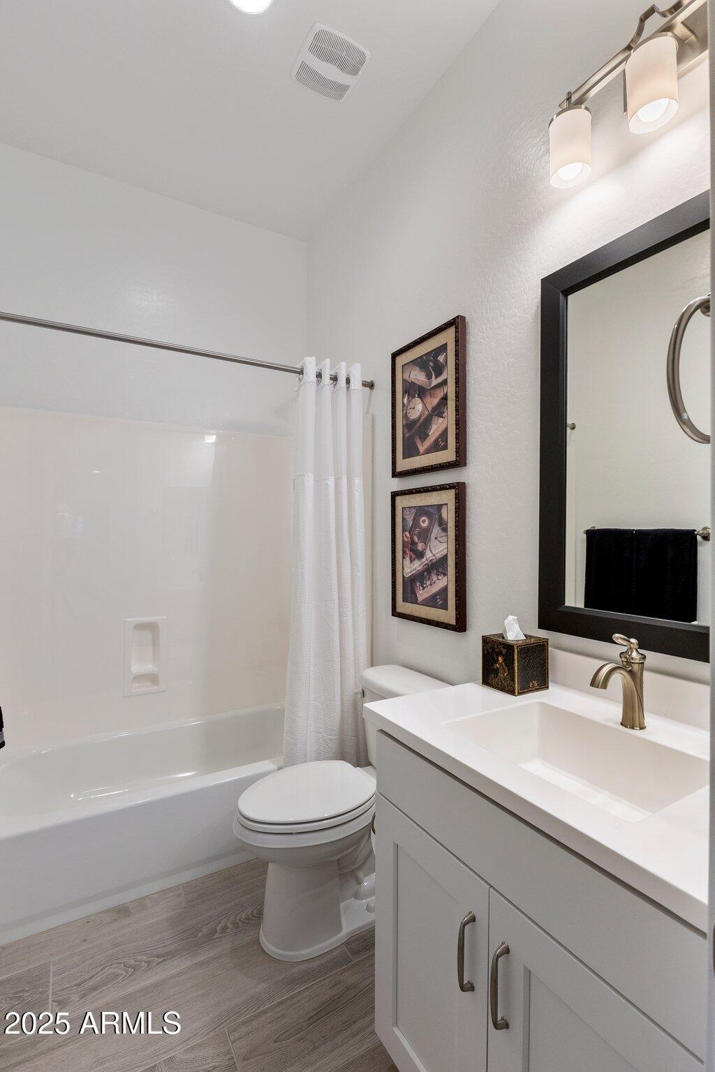 5931 E SIERRA MORENA Street