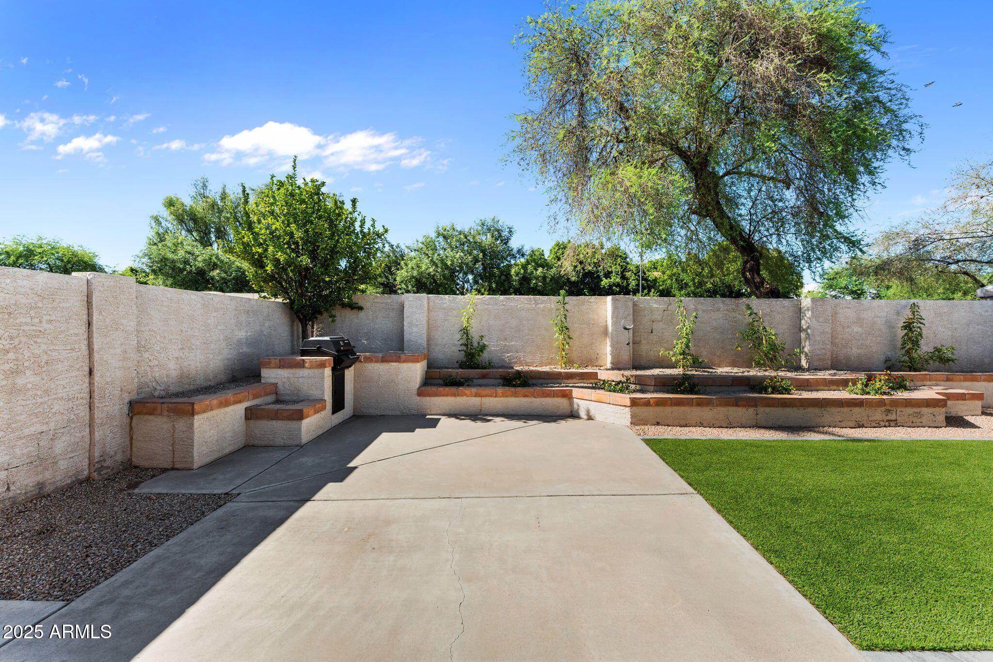 6382 W BLACKHAWK Drive