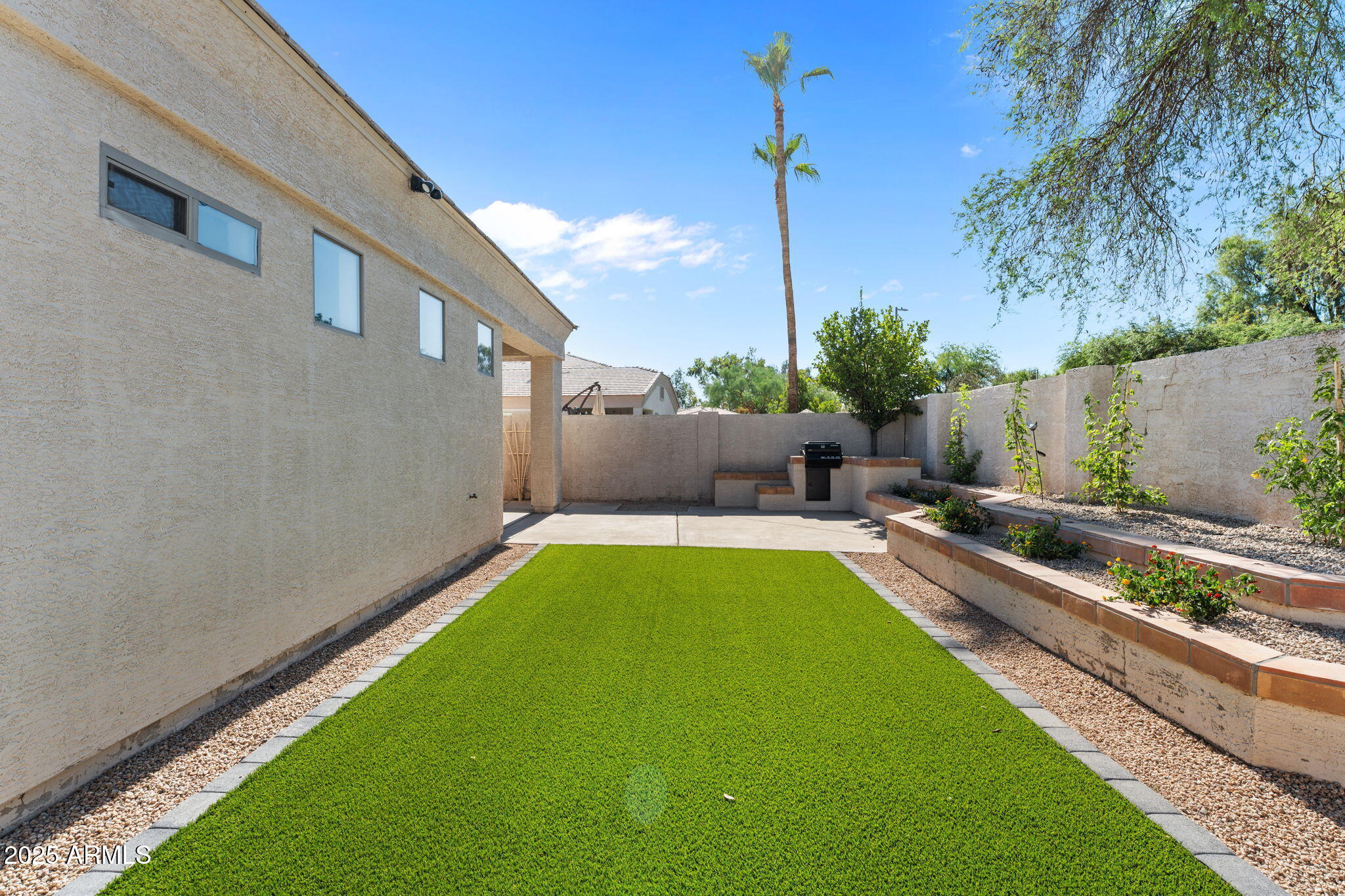 6382 W BLACKHAWK Drive