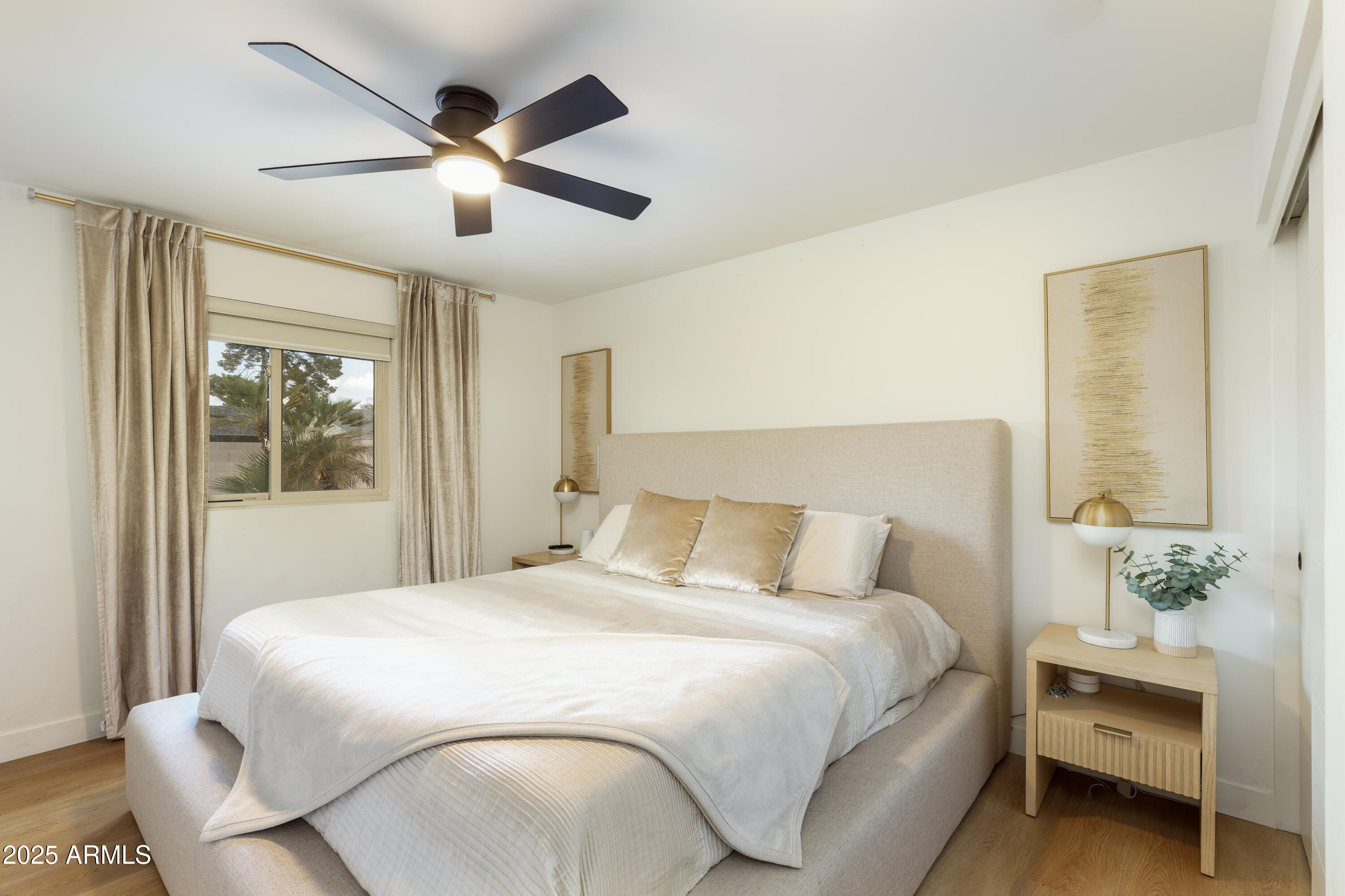 8024 E HUBBELL Street