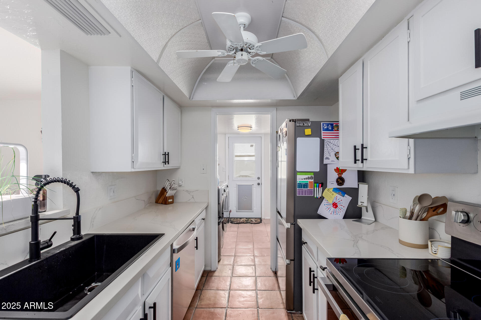 1175 E BELMONT Avenue