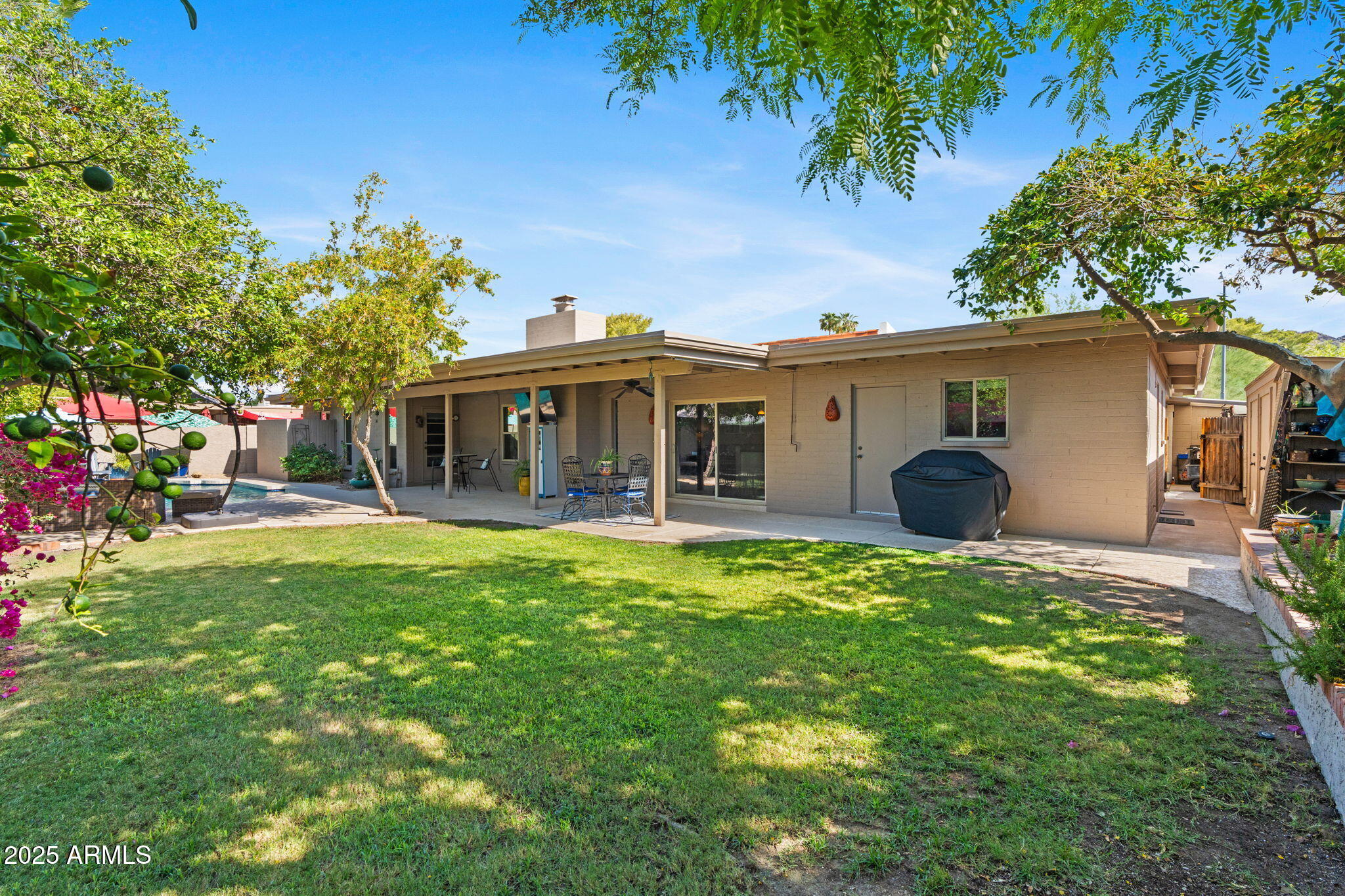 3302 E MALAPAI Drive