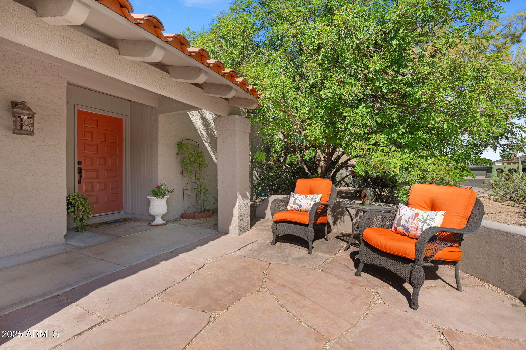 3302 E MALAPAI Drive