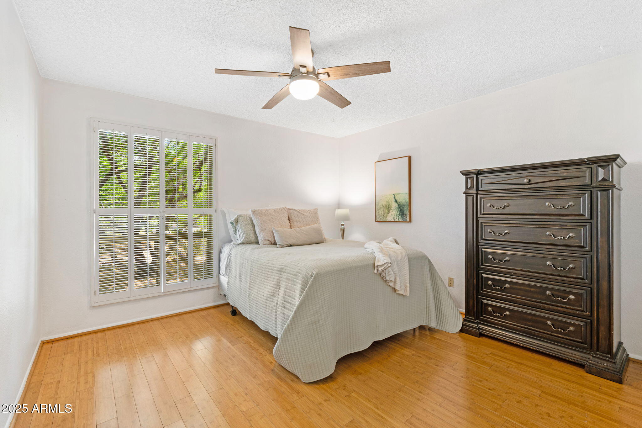 3302 E MALAPAI Drive