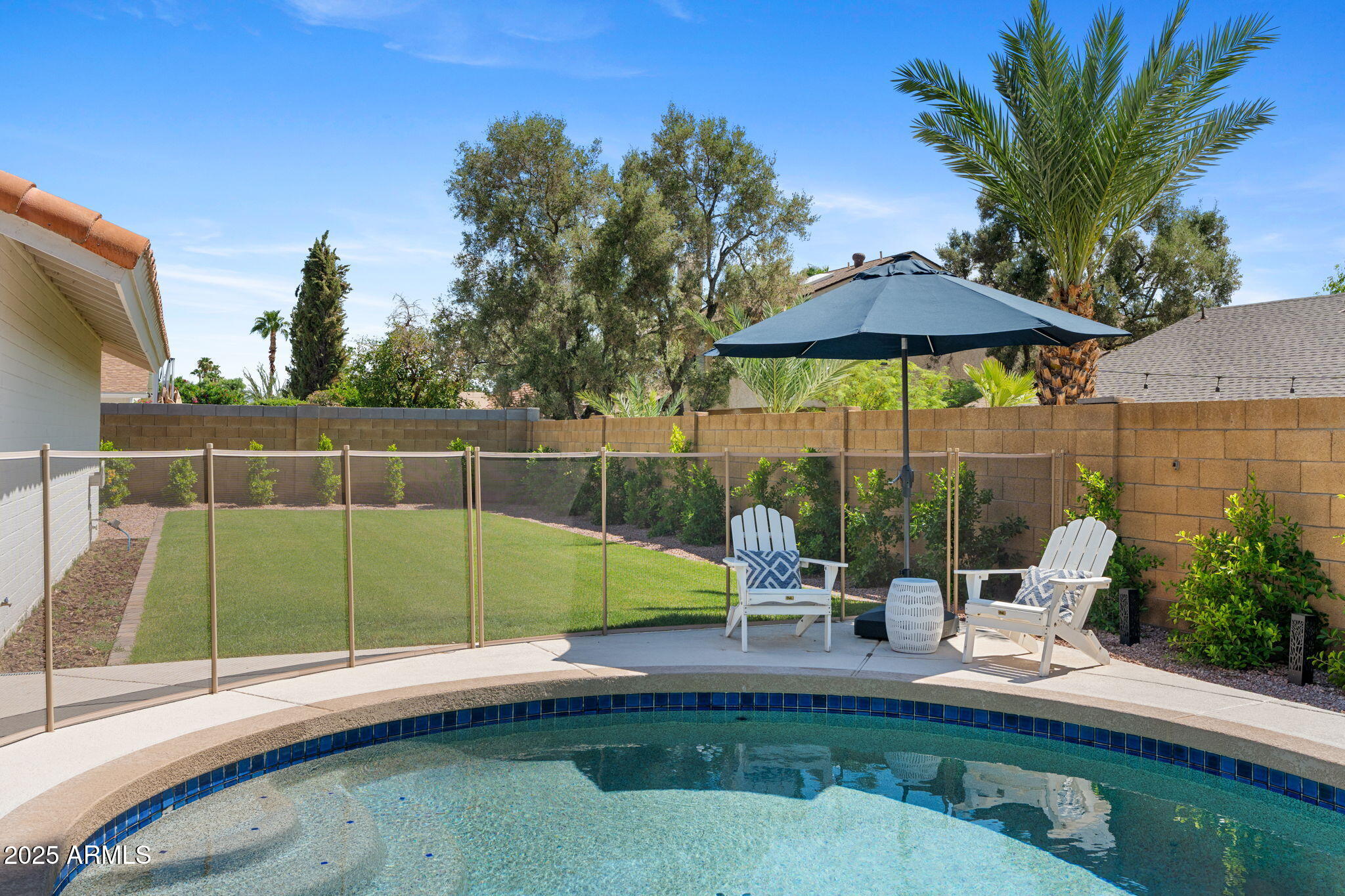 5009 E PARADISE Lane