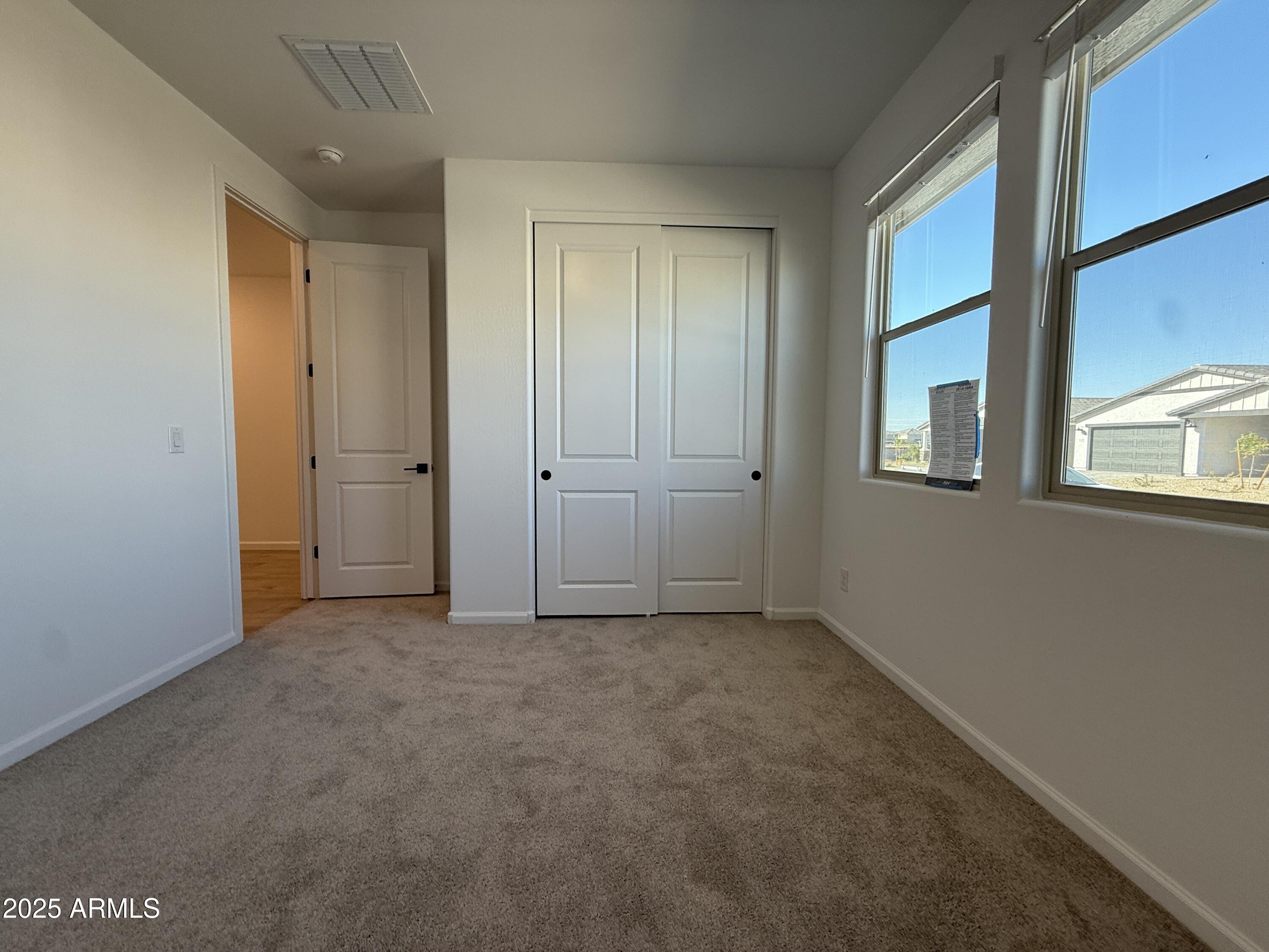 9619 W TAMARISK Avenue