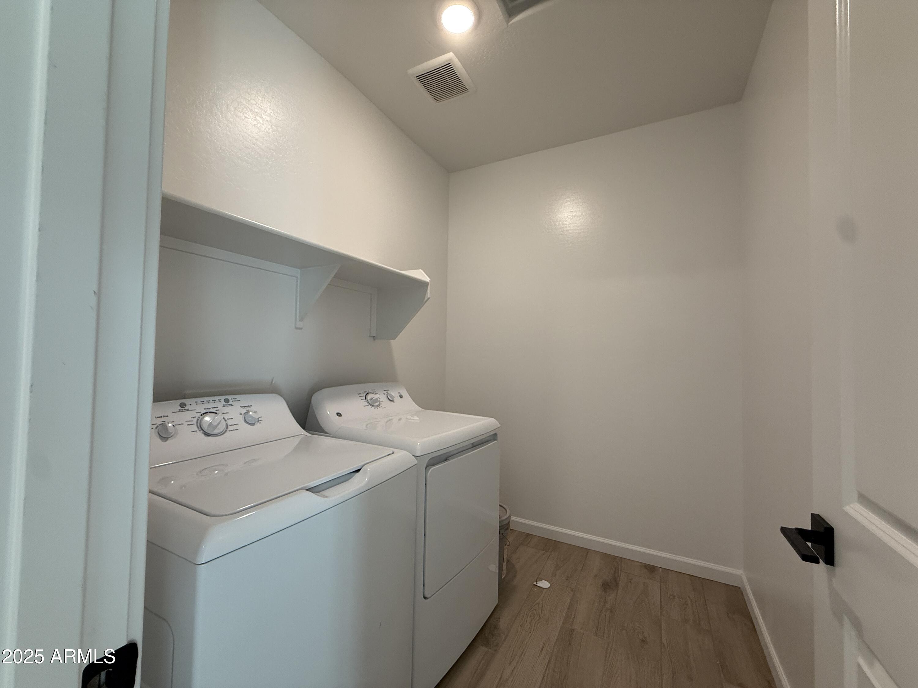 9619 W TAMARISK Avenue