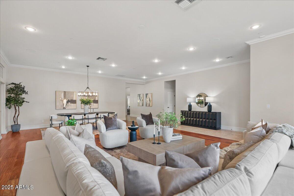 6522 E CALLE DEL MEDIA