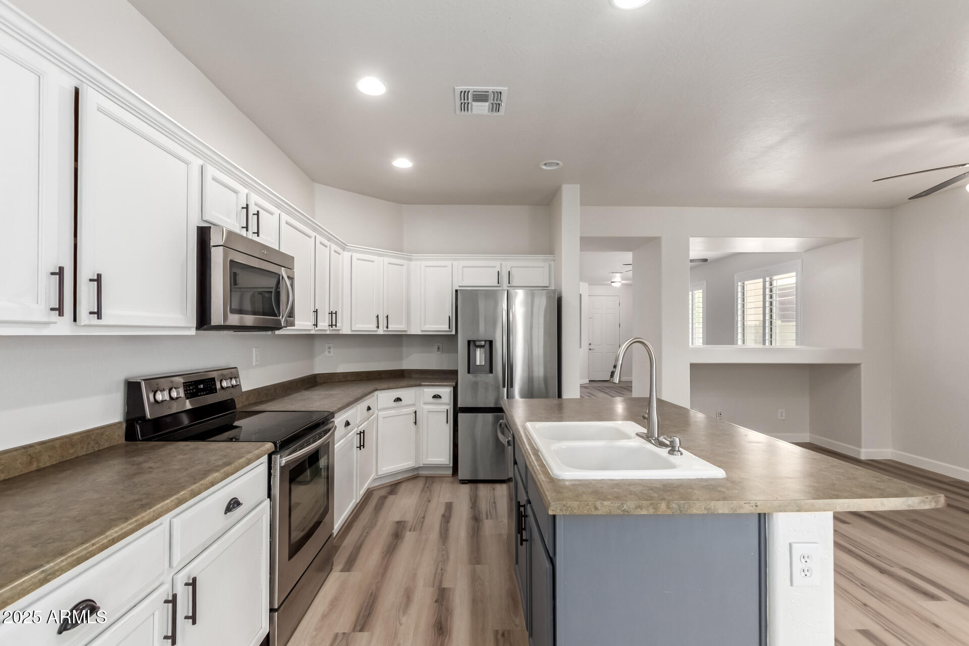 40711 N ERICSON Lane