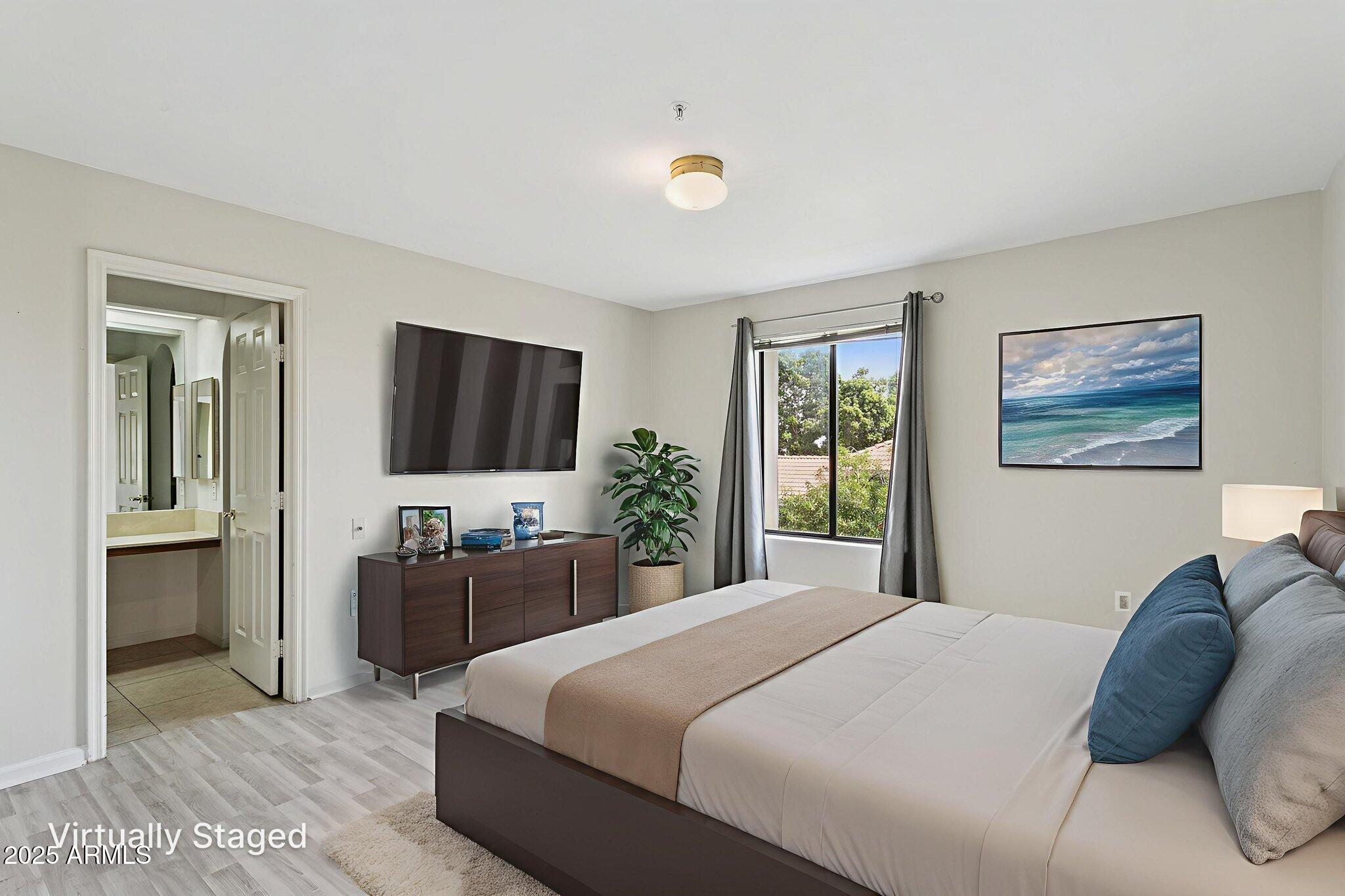 4200 N MILLER Road, 220