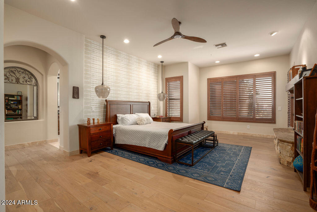 36482 N BOULDER VIEW Drive