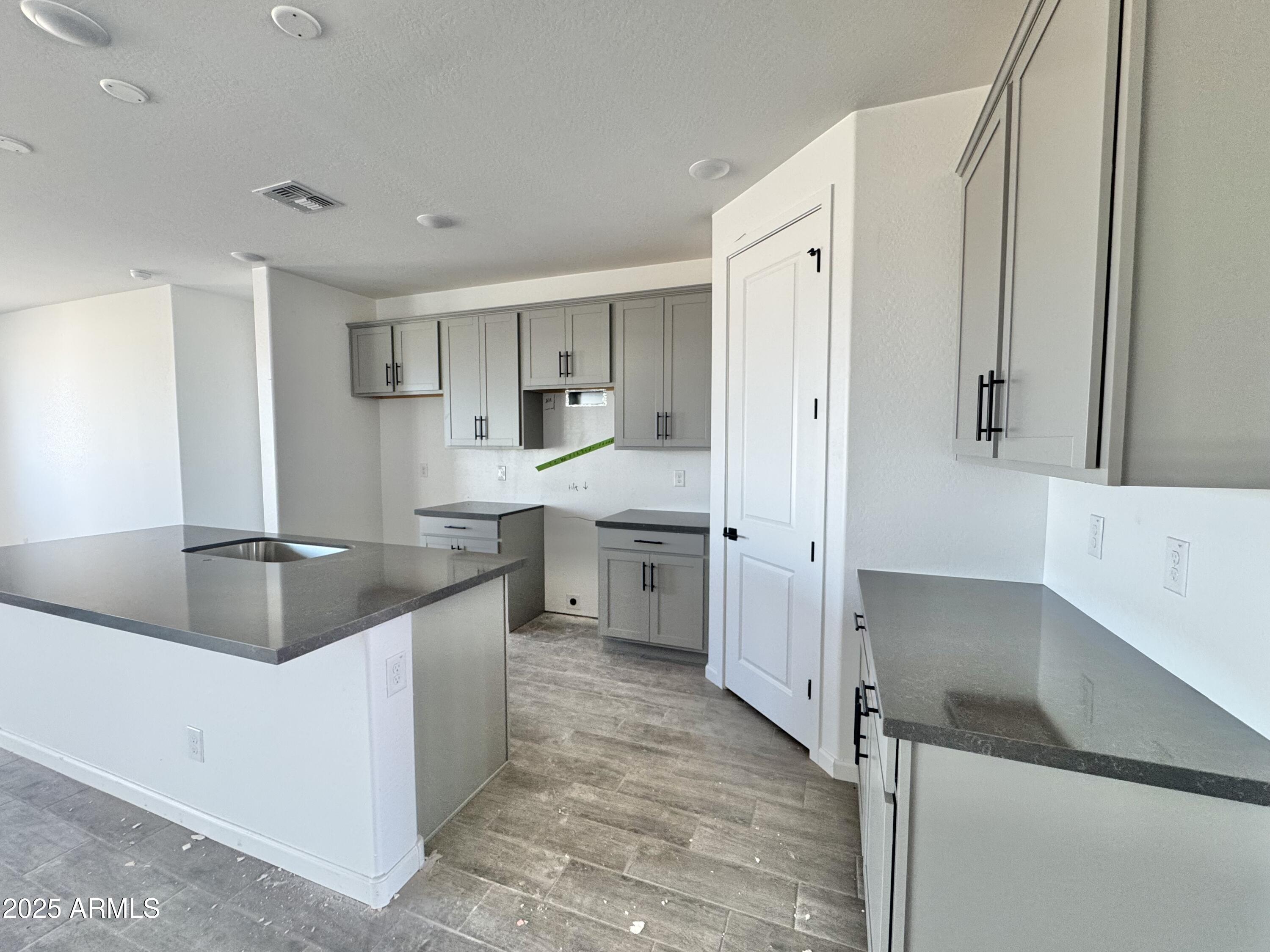 15732 W CAMDEN Avenue