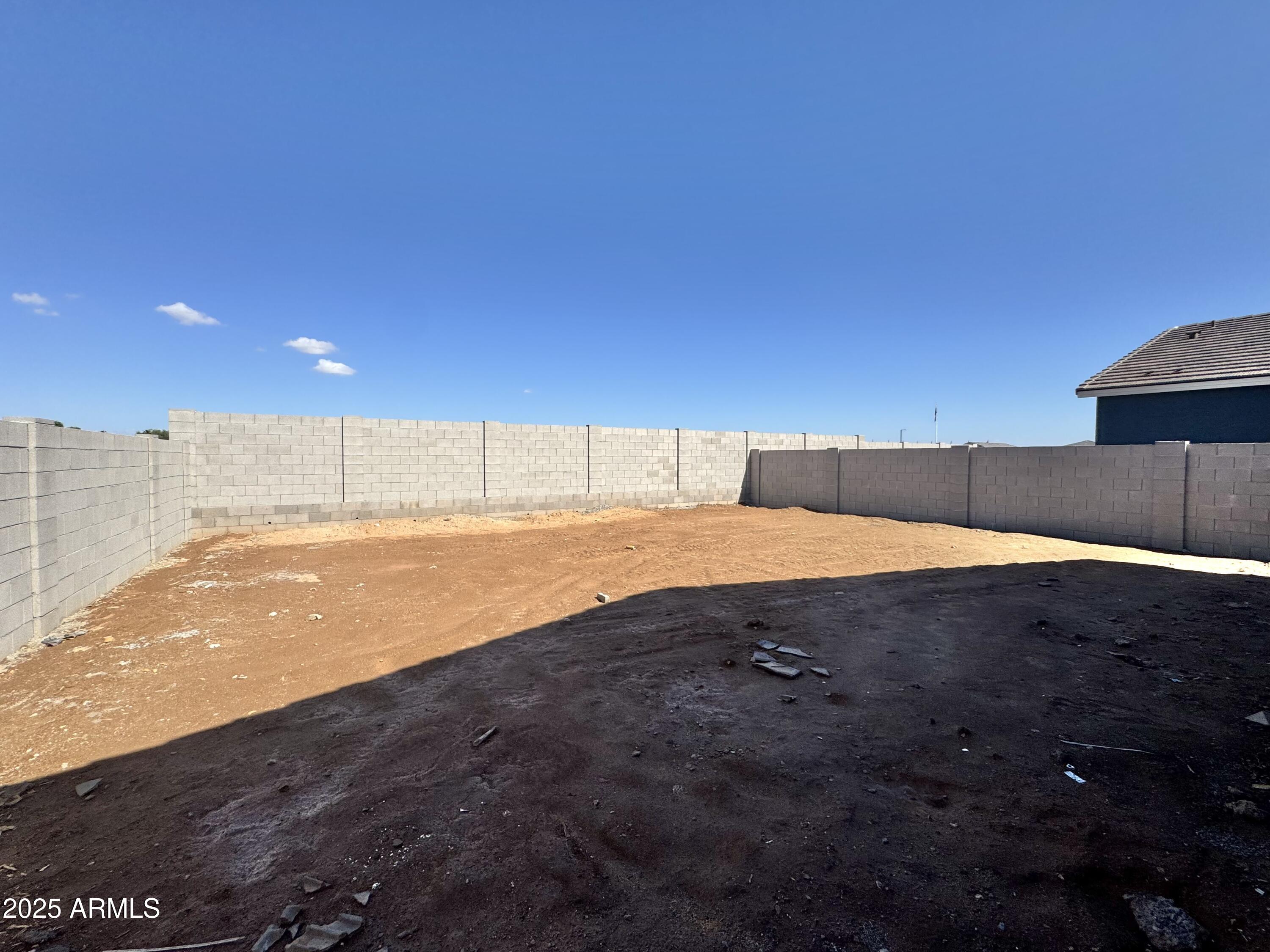 15732 W CAMDEN Avenue