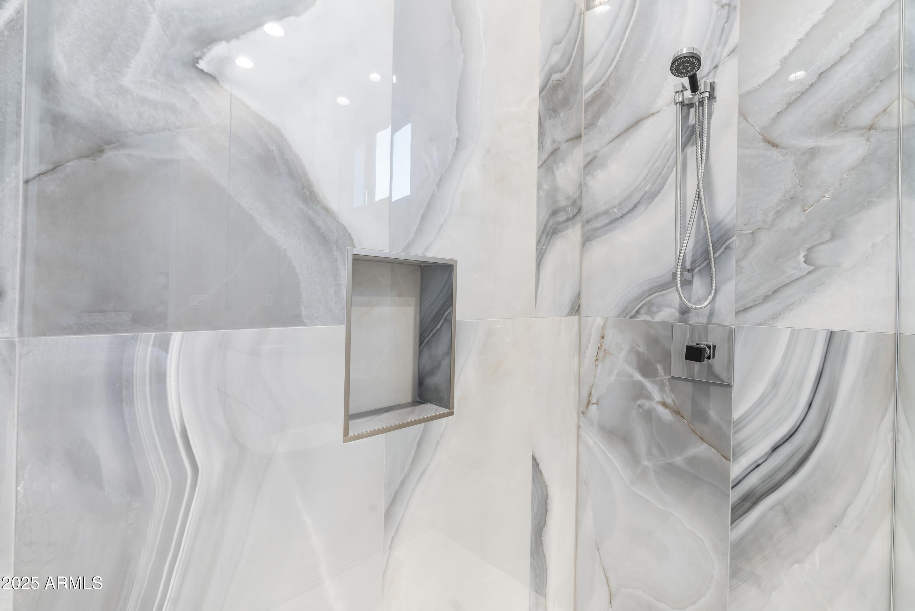 6816 E Stagecoach Pass