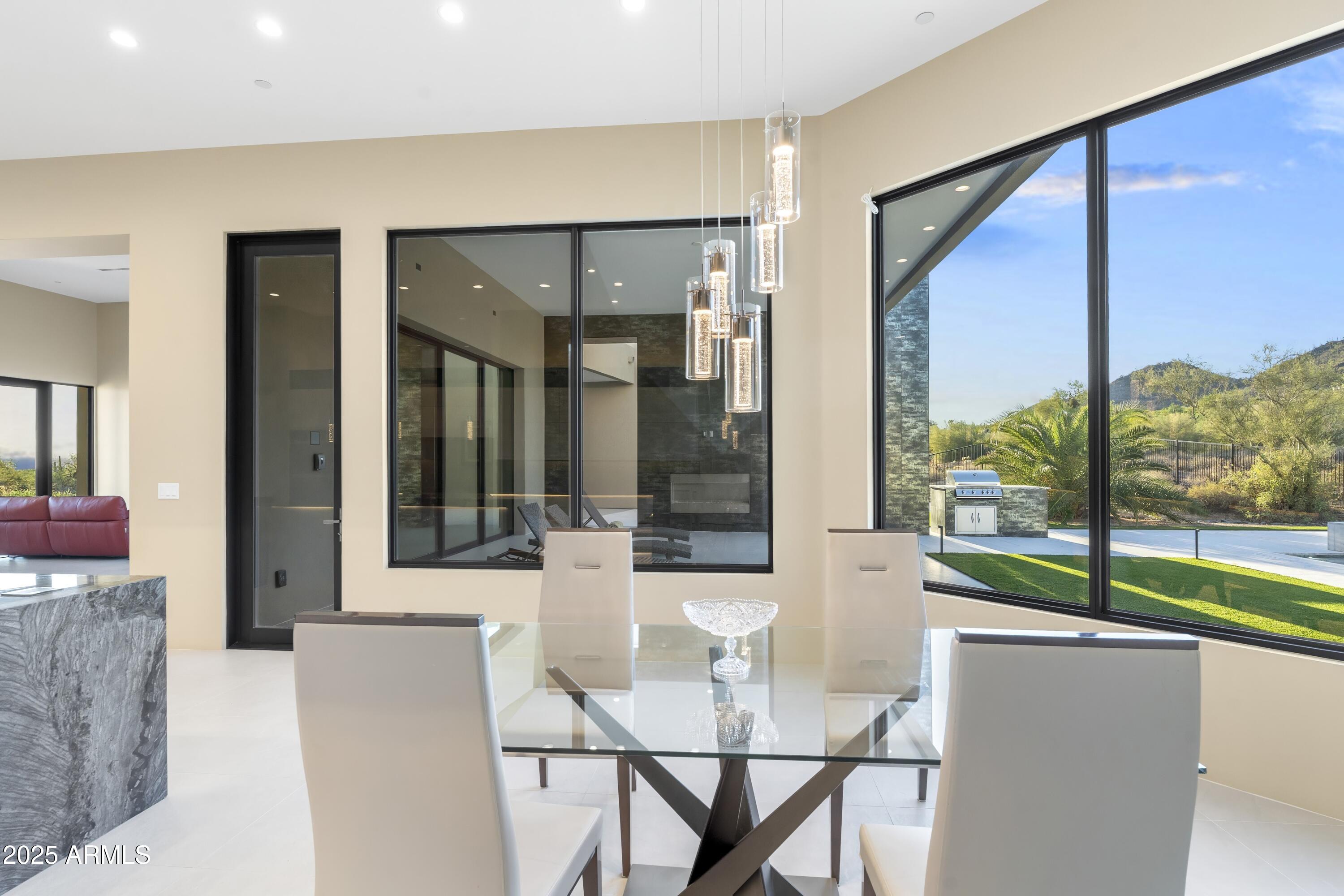 6816 E Stagecoach Pass