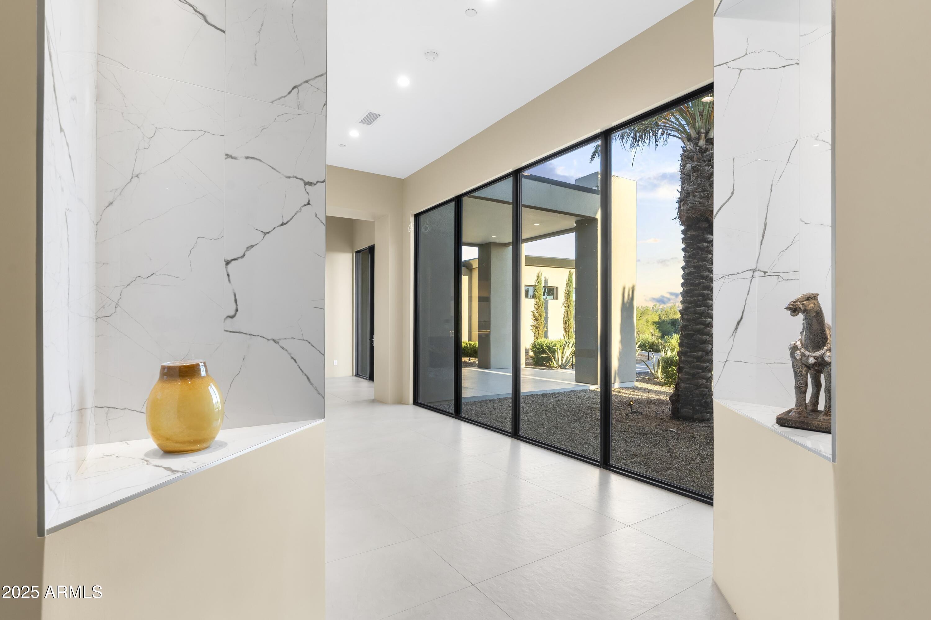 6816 E Stagecoach Pass