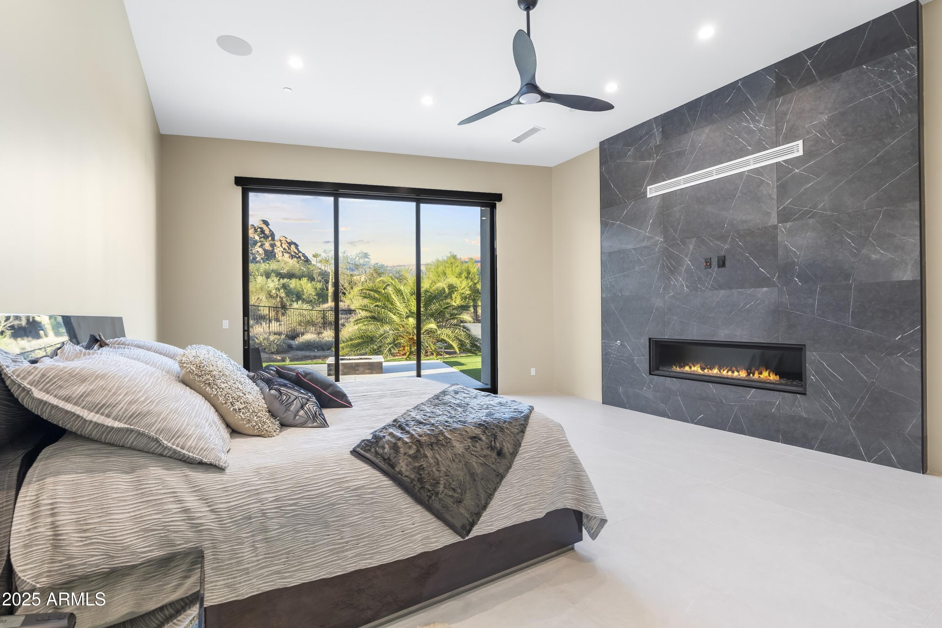 6816 E Stagecoach Pass