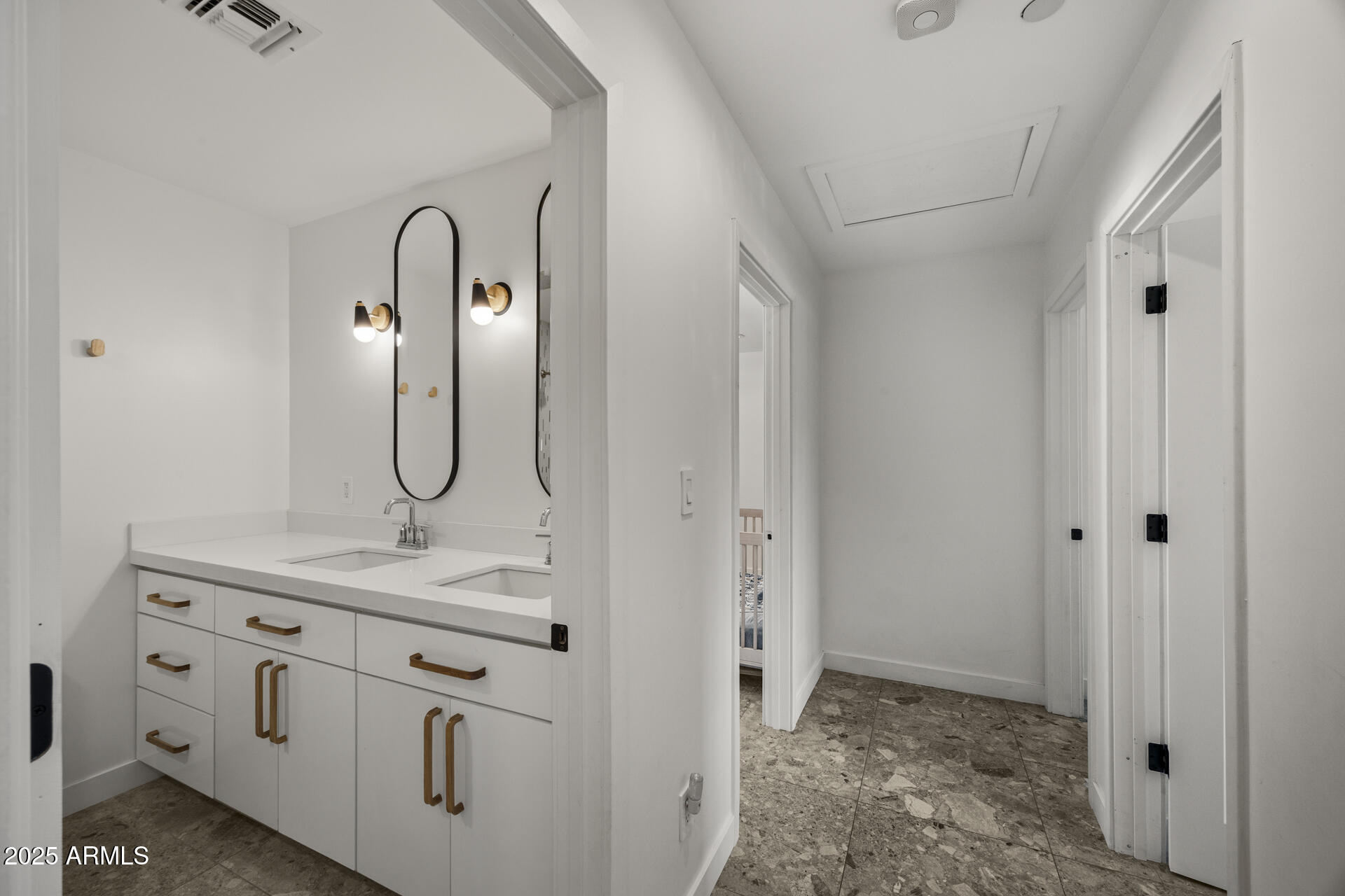 7502 E WINDSOR Avenue, Scottsdale