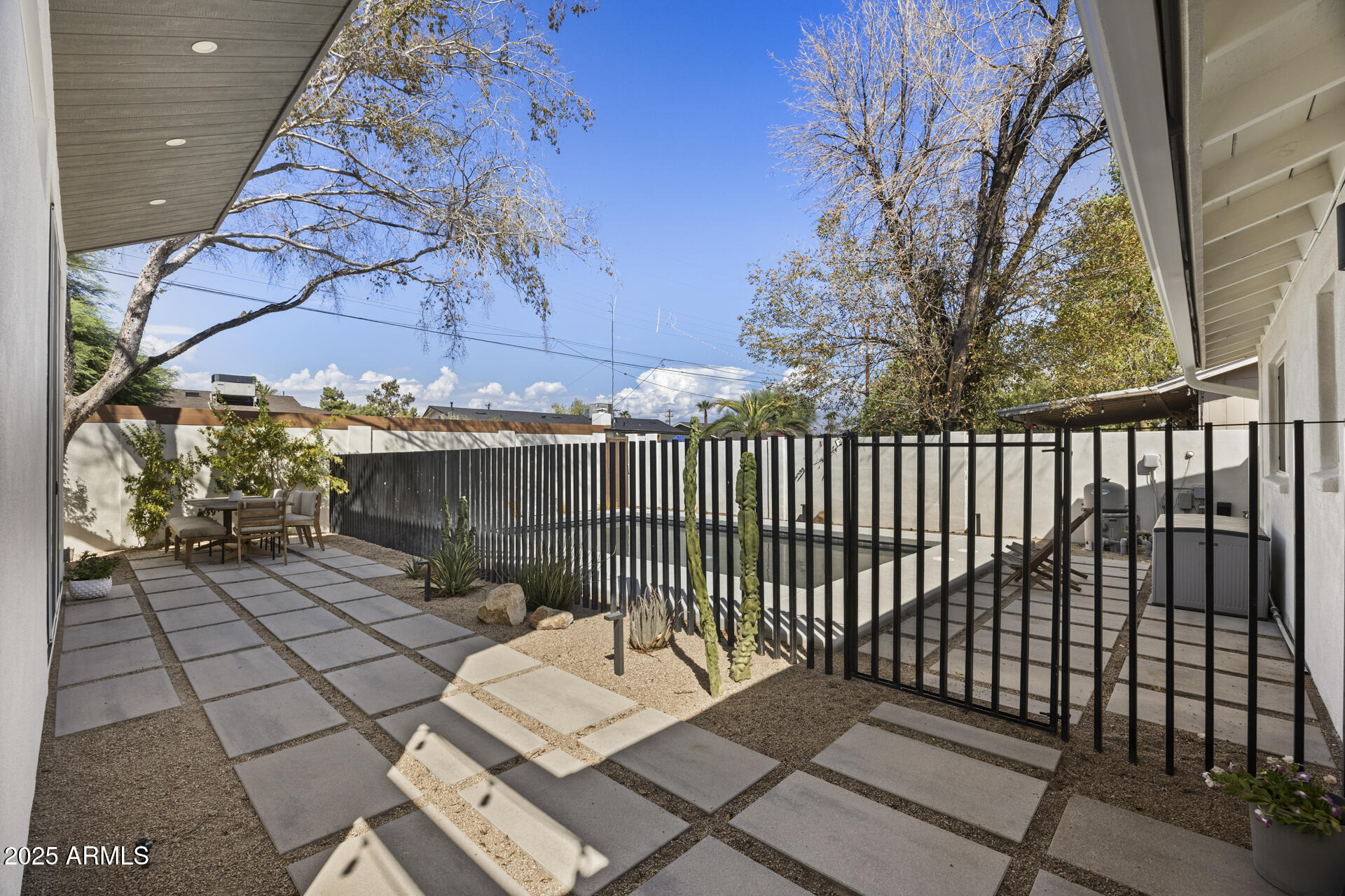 7502 E WINDSOR Avenue, Scottsdale