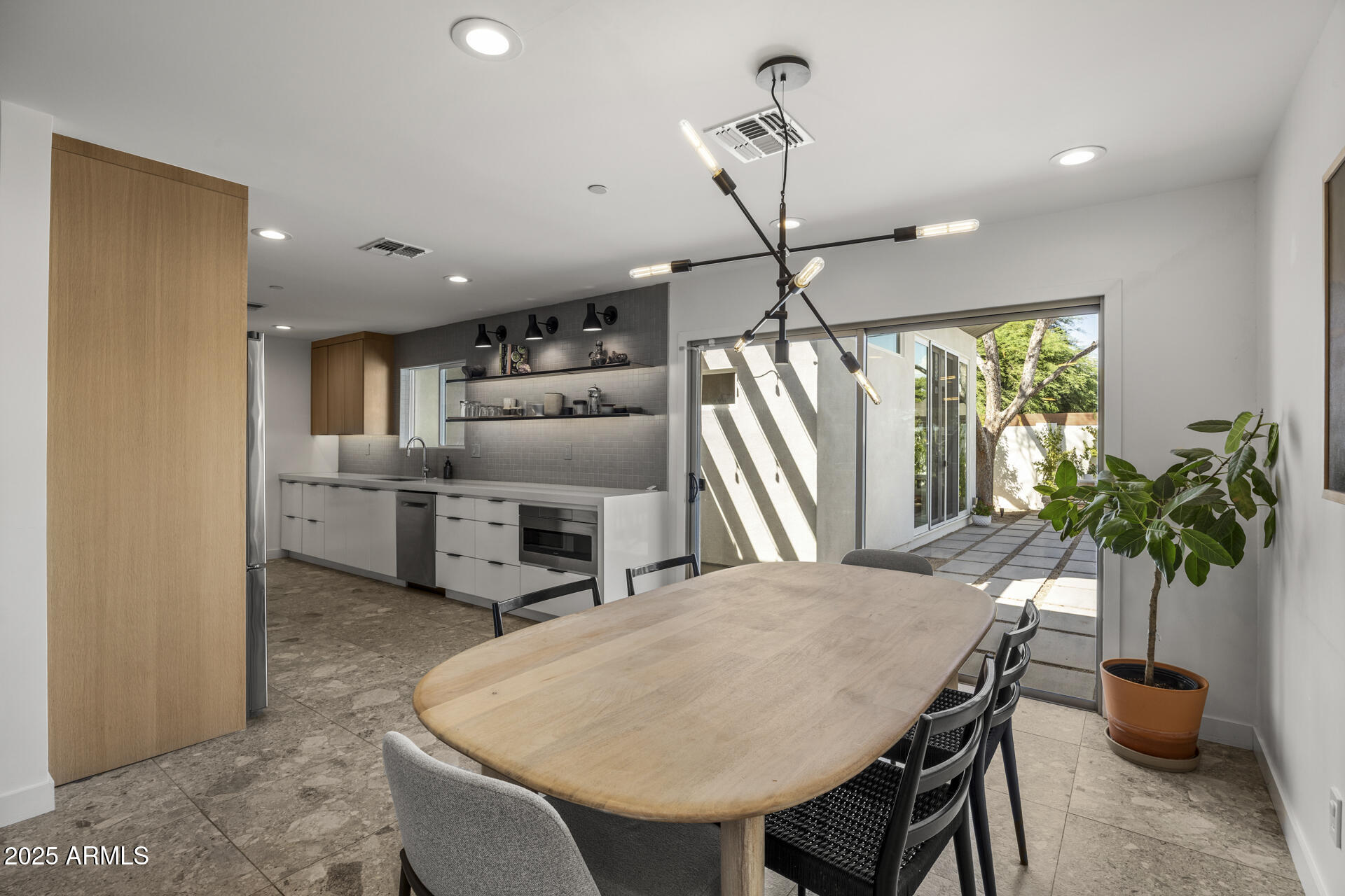 7502 E WINDSOR Avenue, Scottsdale