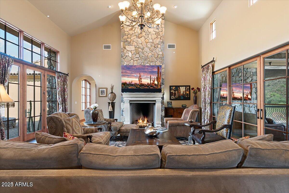 9514 E MADERA Drive
