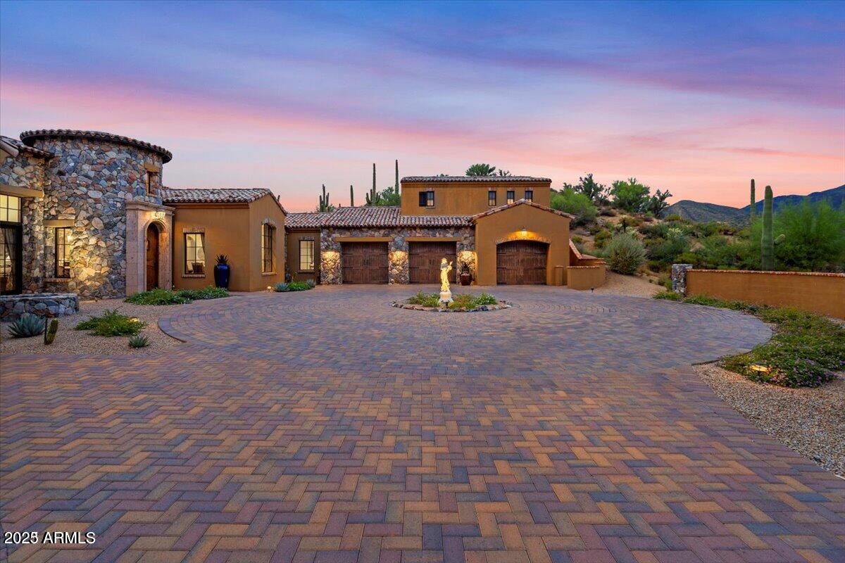 9514 E MADERA Drive