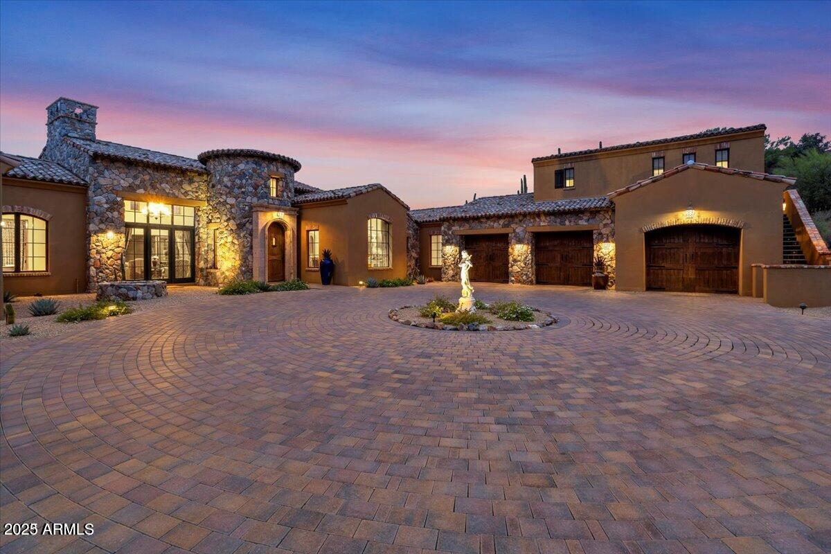 9514 E MADERA Drive