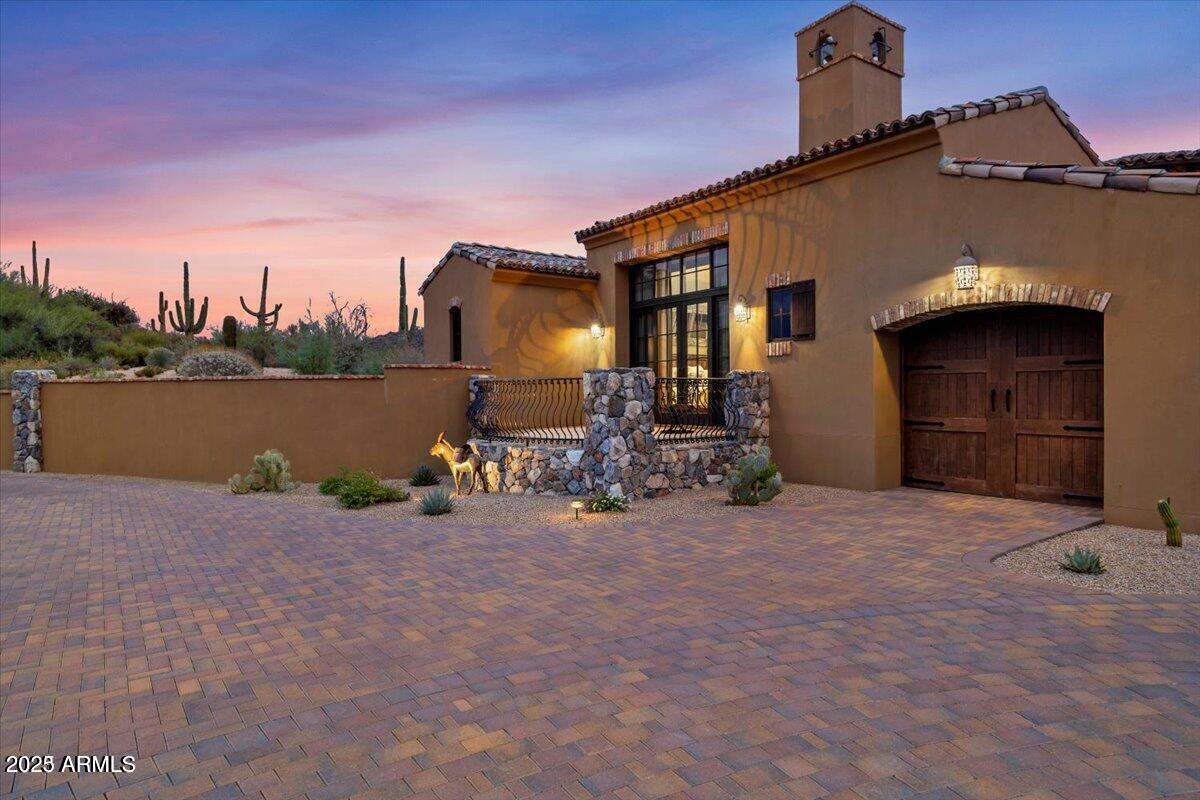 9514 E MADERA Drive
