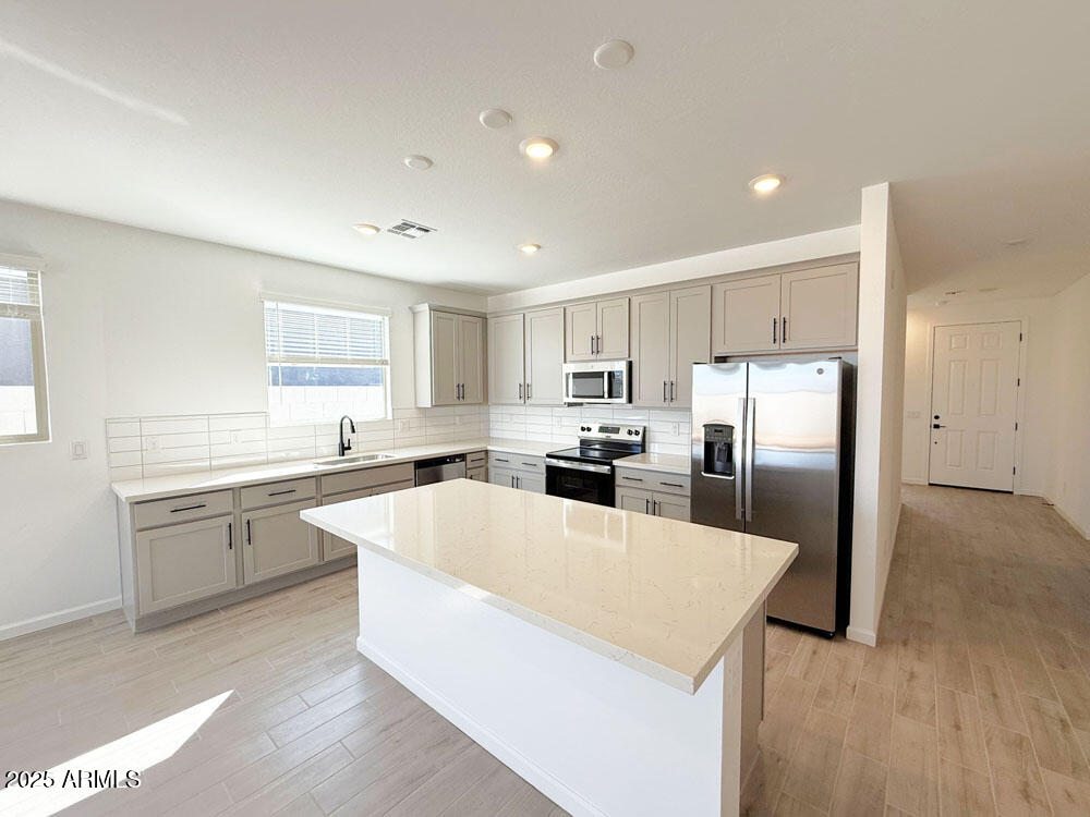 6466 E FIDDLENECK Way