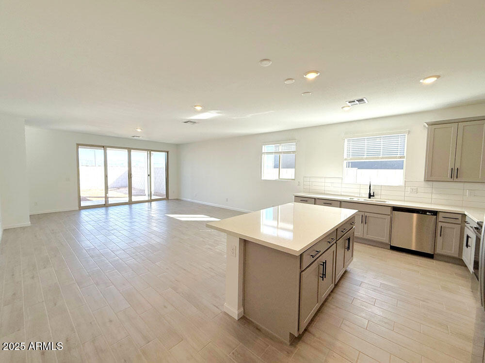 6466 E FIDDLENECK Way