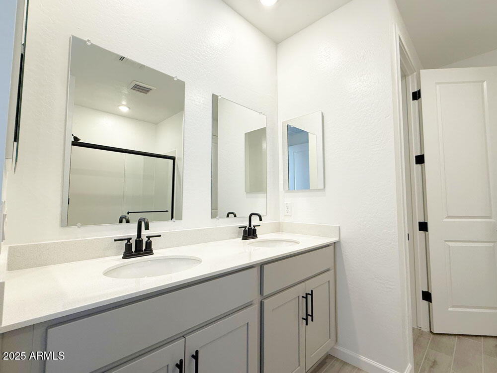 6466 E FIDDLENECK Way