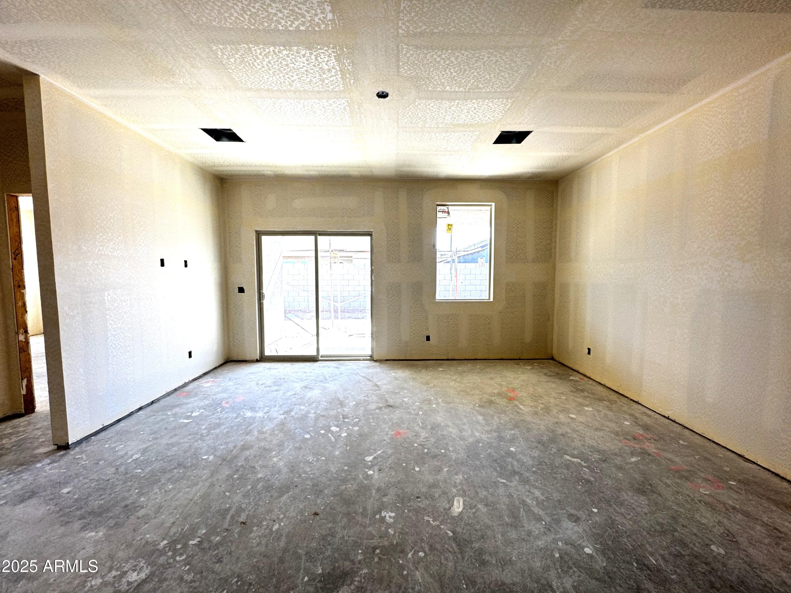 47677 W KENNER Drive