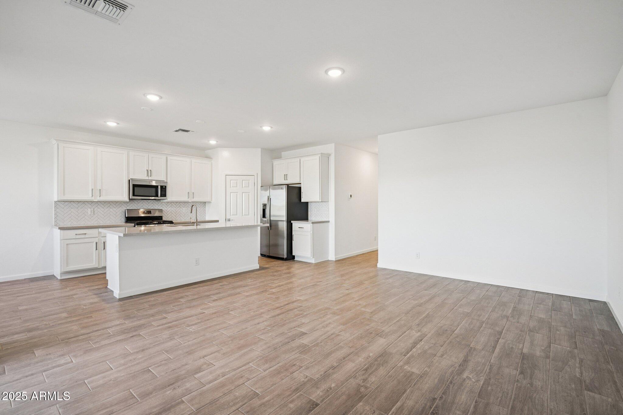 47678 W MOELLER Road