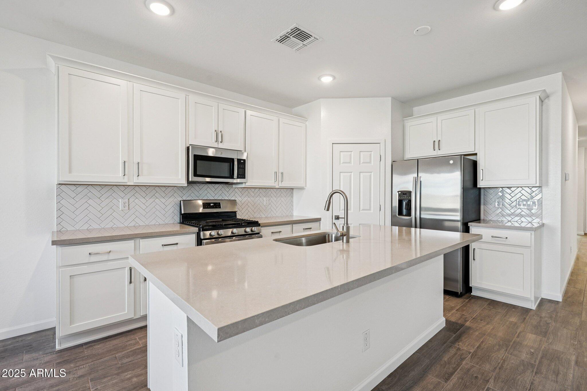 47678 W MOELLER Road