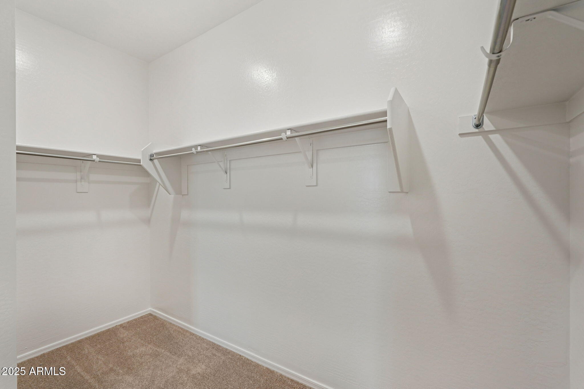 24152 W BOWKER Street