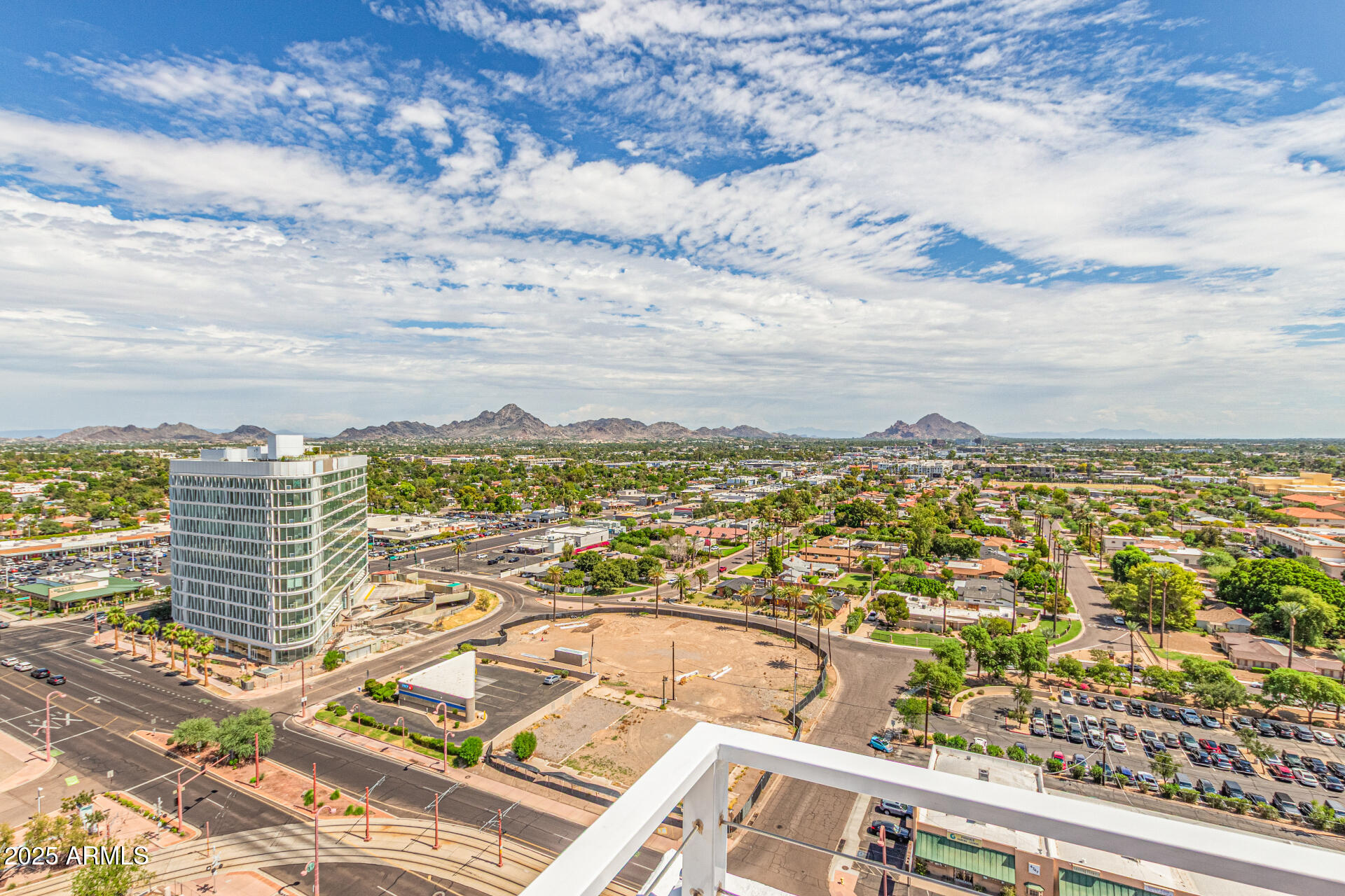 4750 N CENTRAL Avenue, 7B