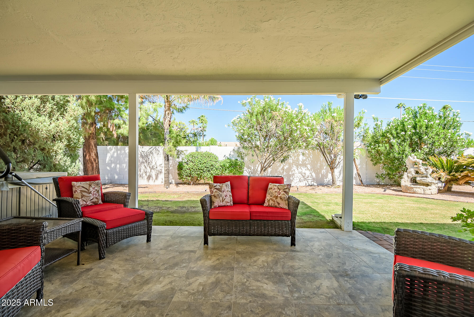 110 E PIPING ROCK Road