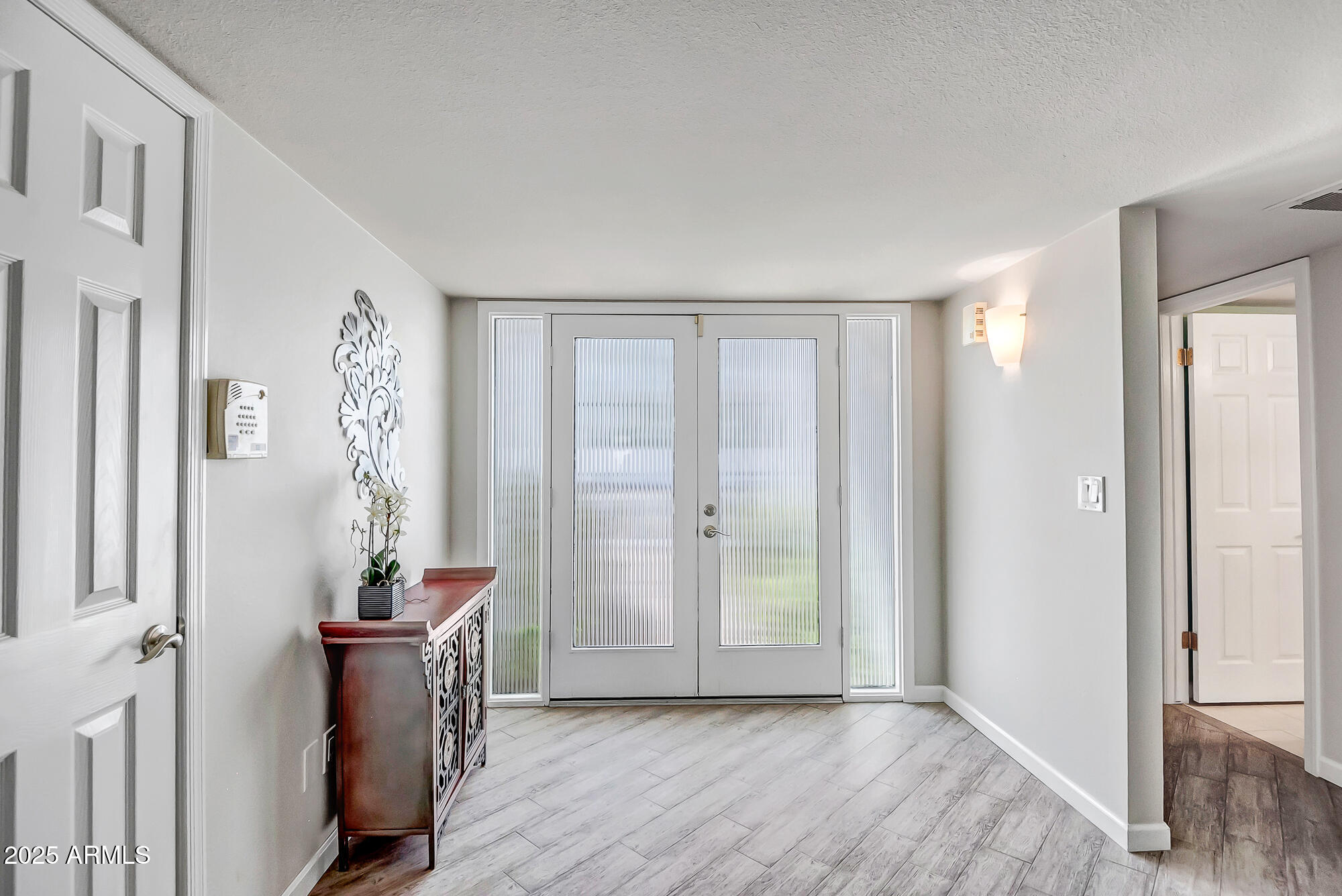 110 E PIPING ROCK Road