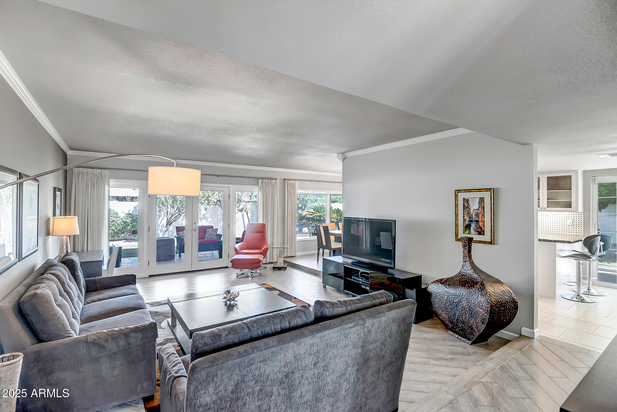 110 E PIPING ROCK Road