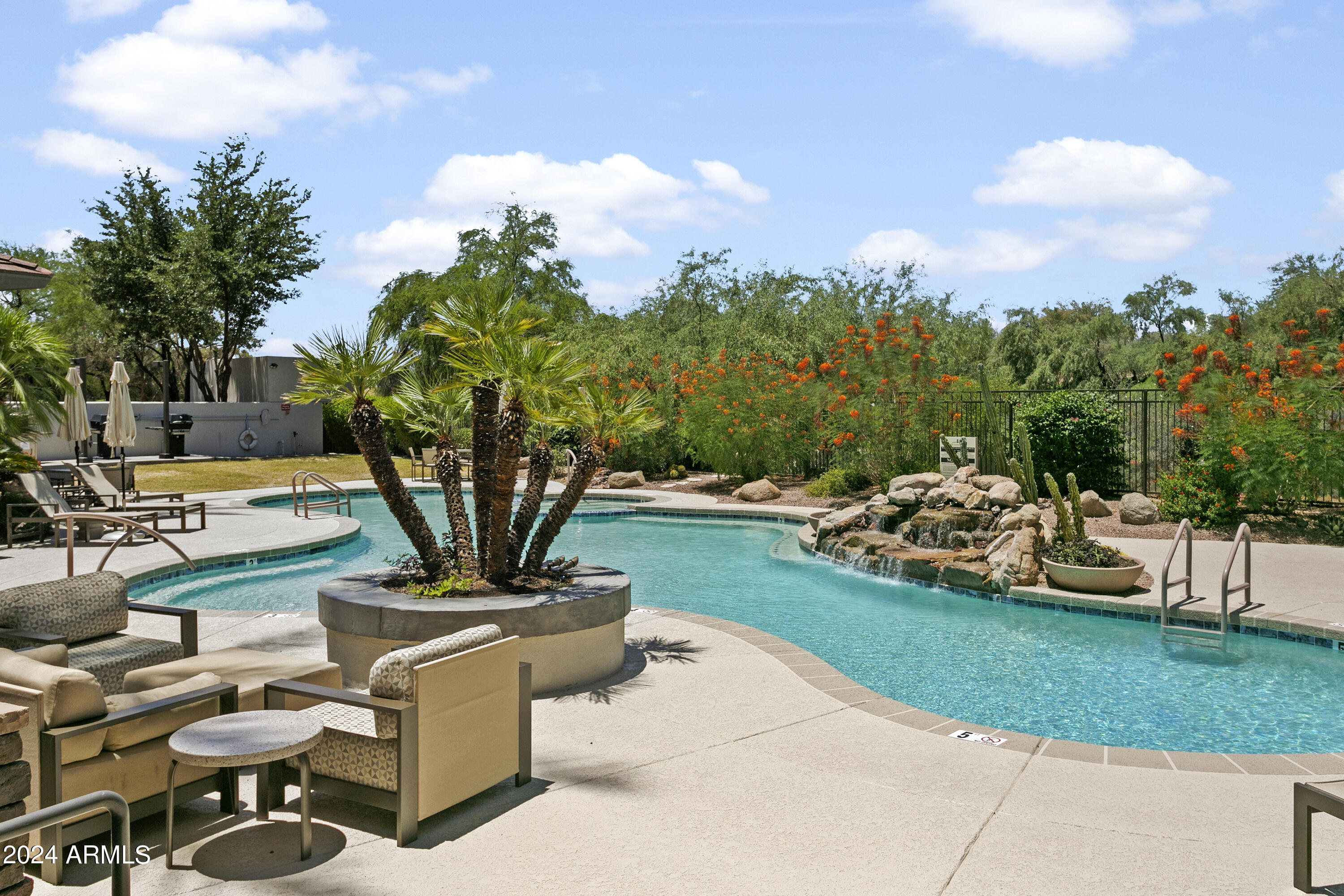 15802 N 71ST Street, 307