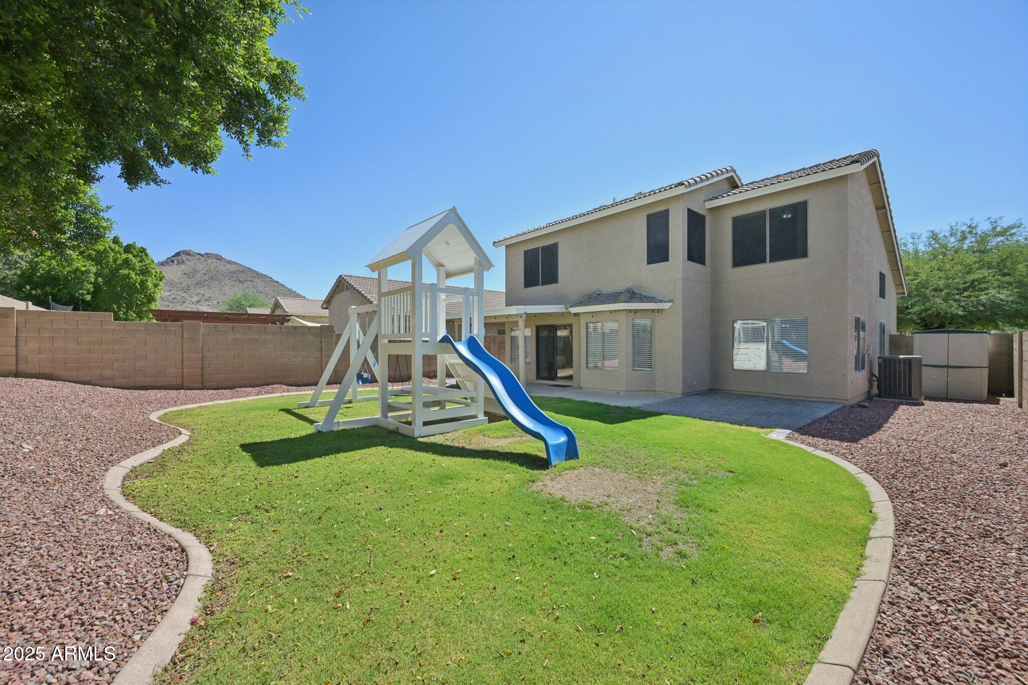 6616 W PRICKLY PEAR Trail