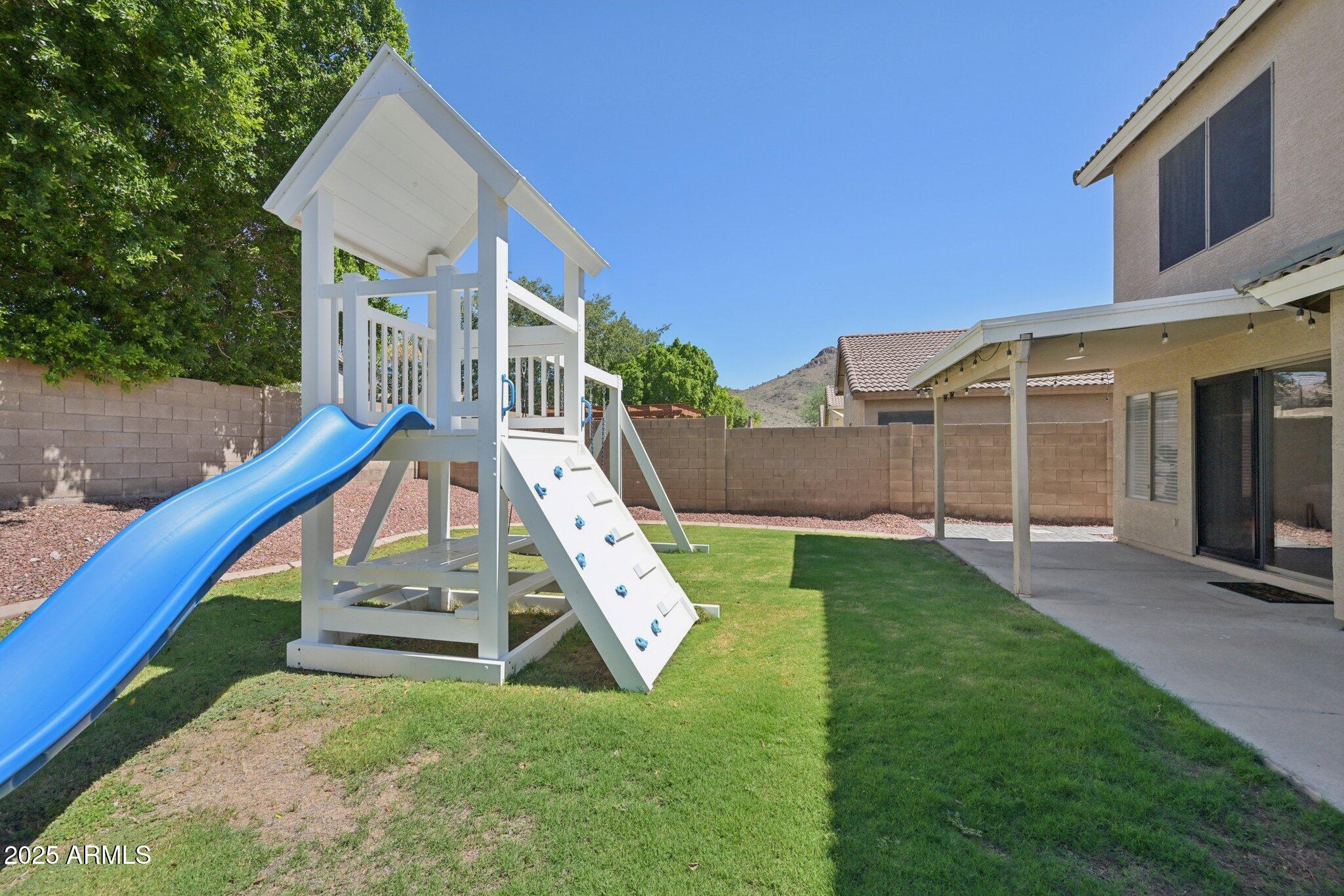 6616 W PRICKLY PEAR Trail