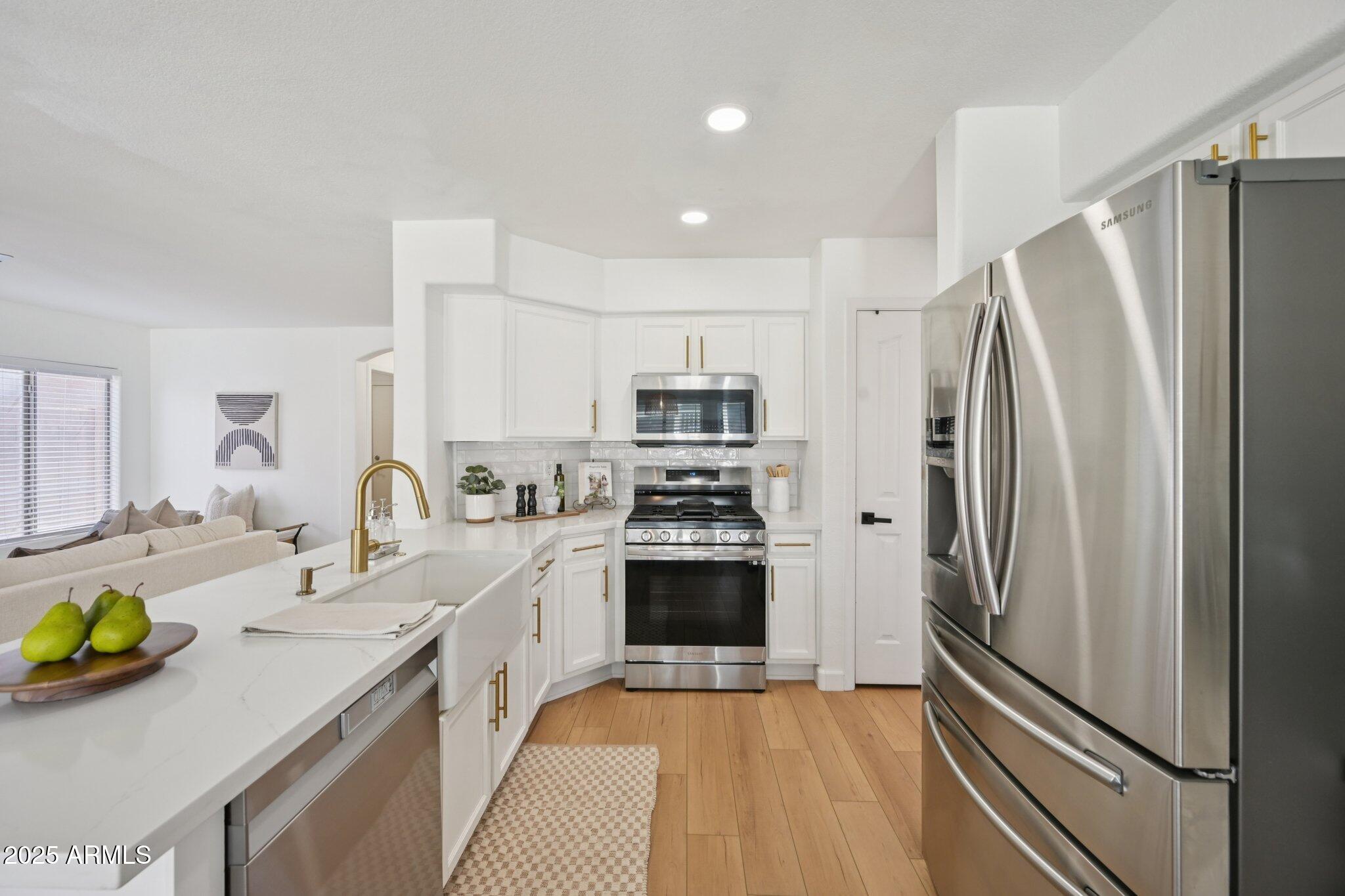 6616 W PRICKLY PEAR Trail