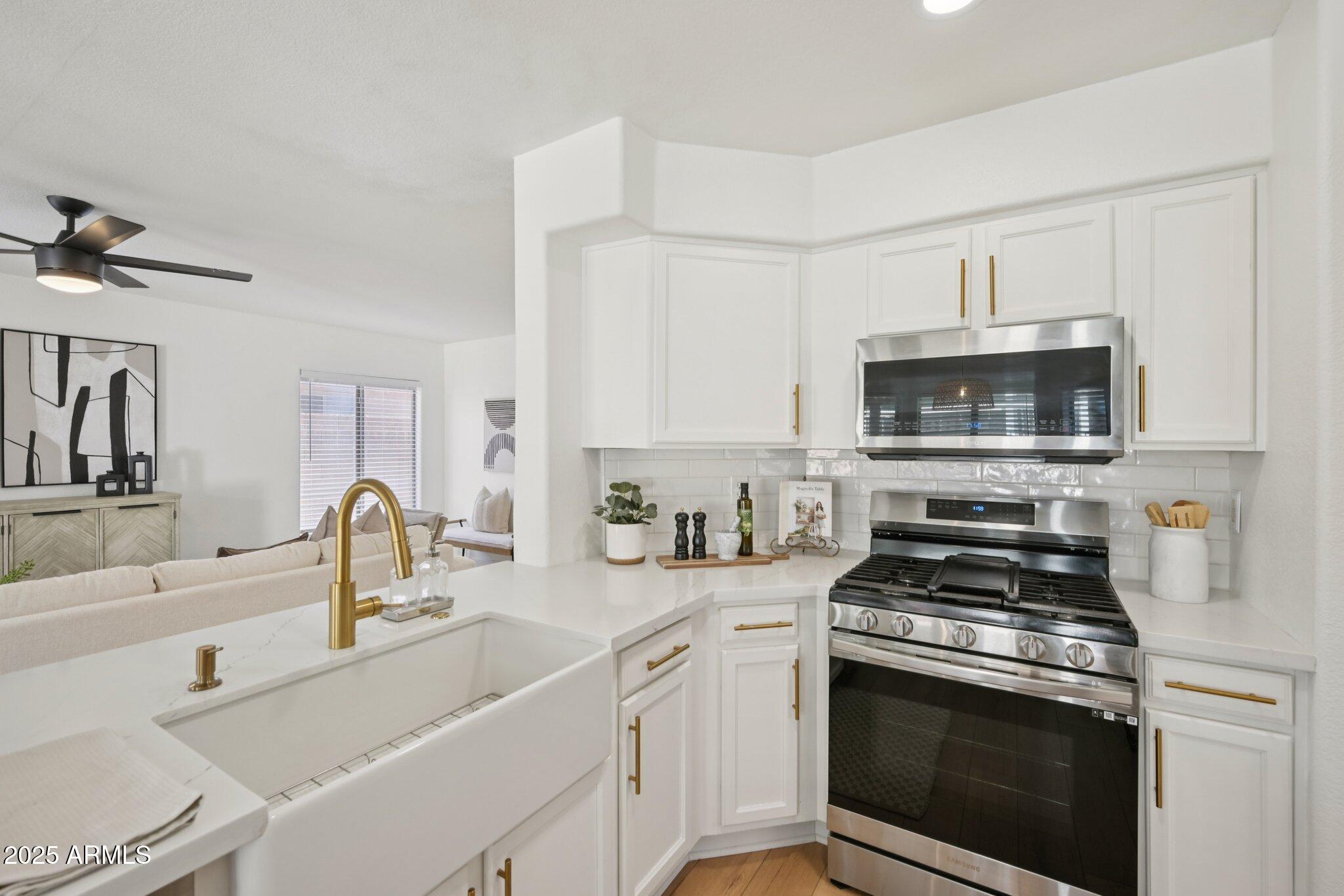 6616 W PRICKLY PEAR Trail